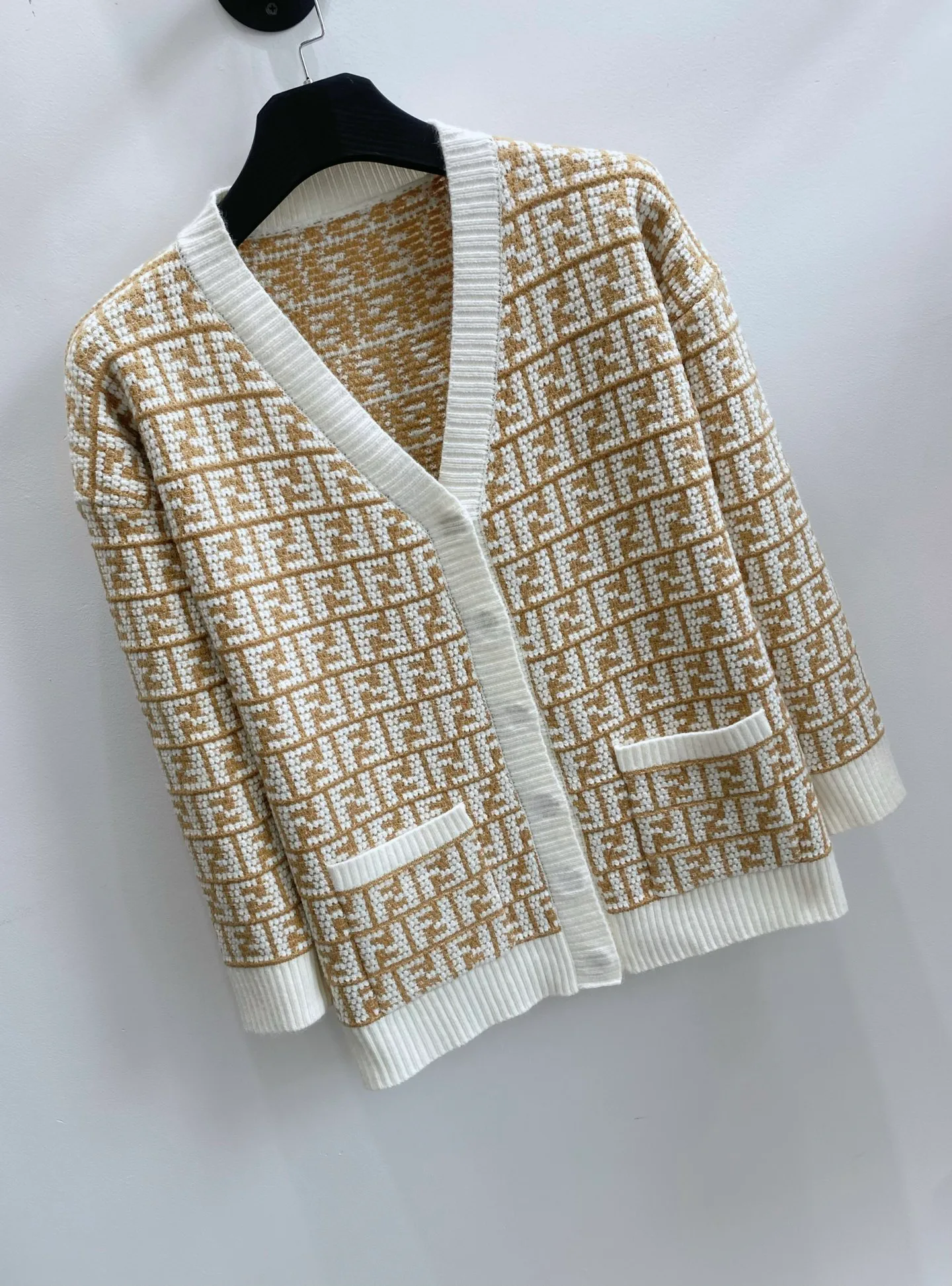 Джемперы И Свитеры Женские Fendi 19212965