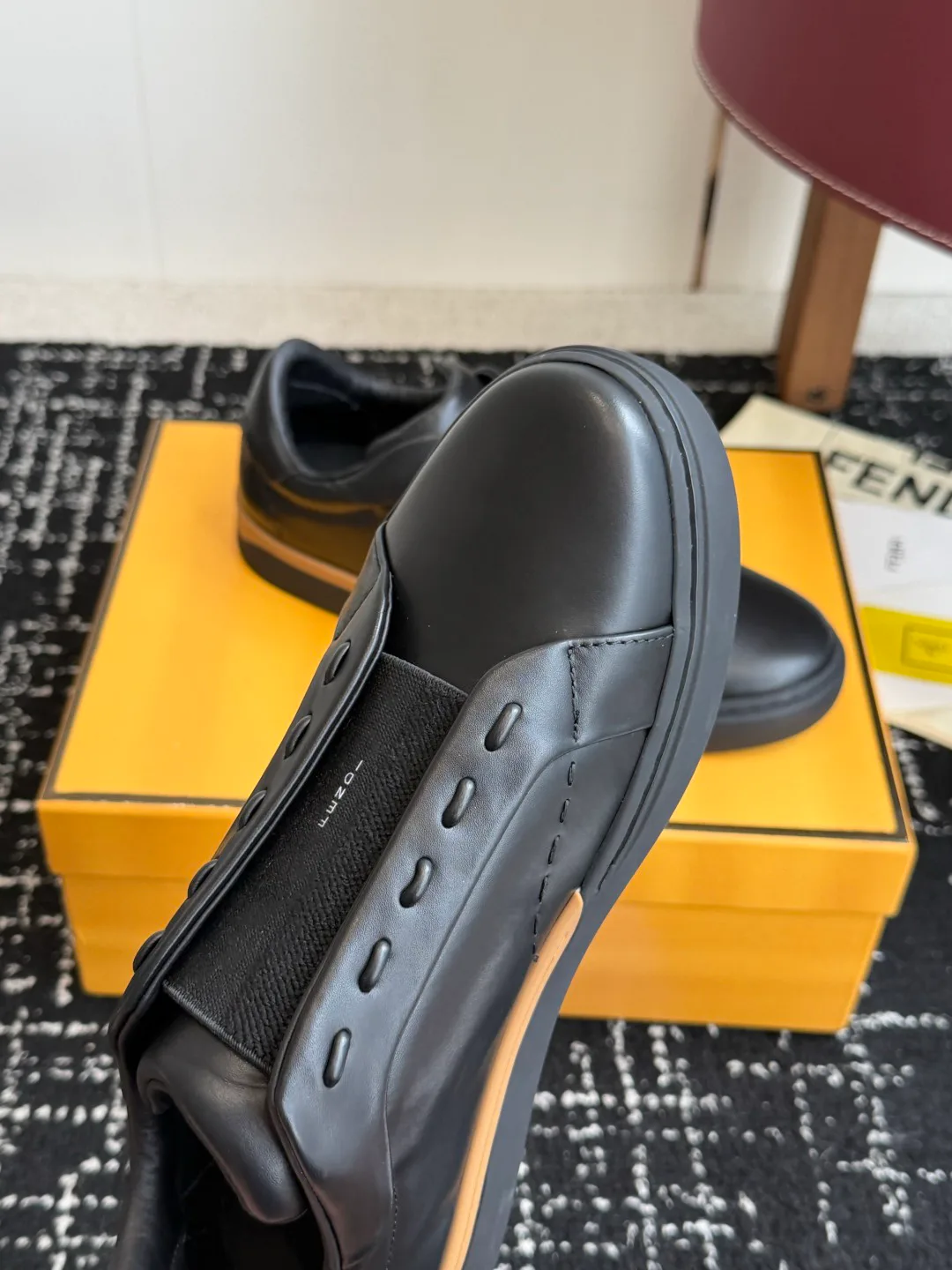 Кроссовки Мужские Fendi 17572227