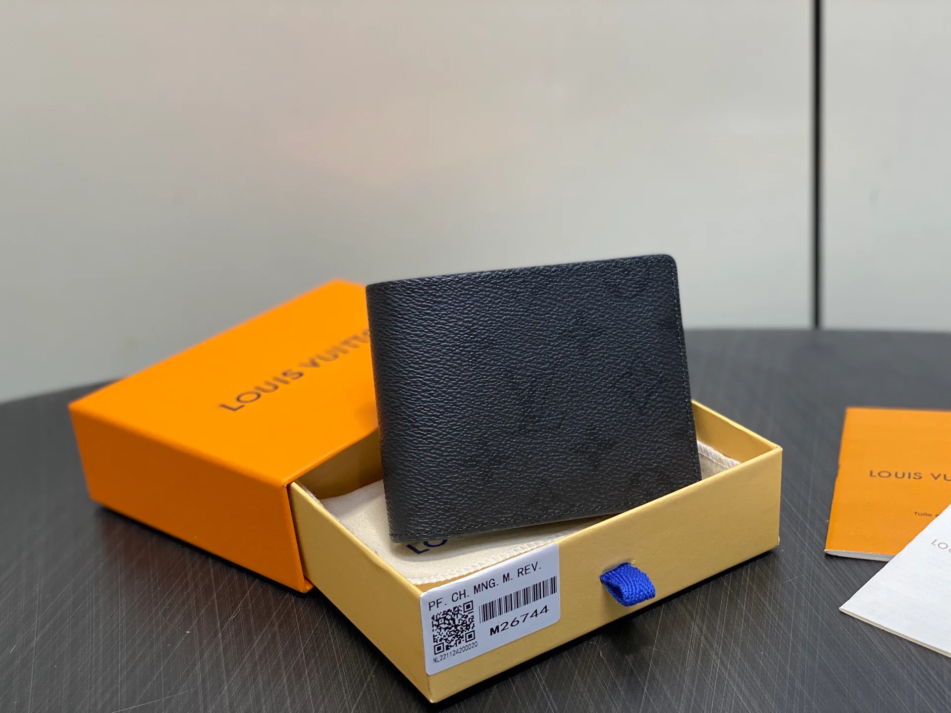 Клатчи Женские Louis Vuitton 1897982