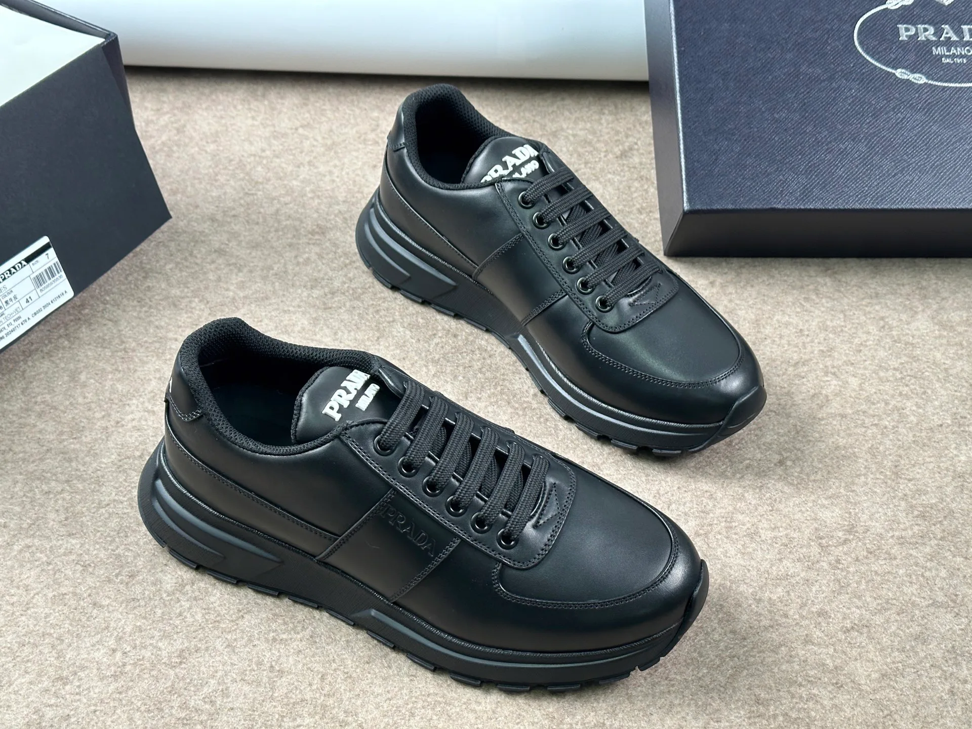 Кроссовки Мужские Prada 234869