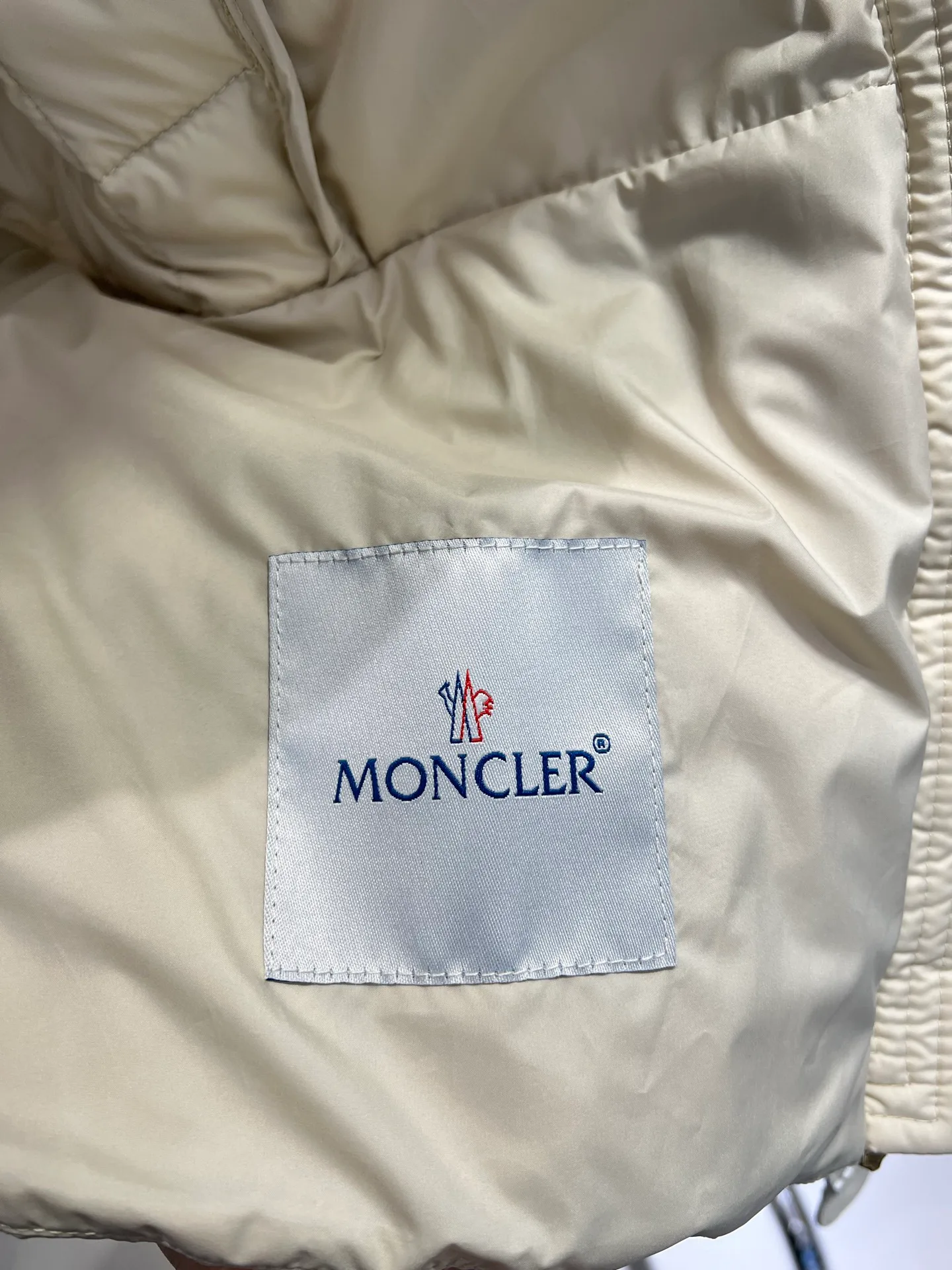 Куртки И Пуховики Женские Moncler 18723384