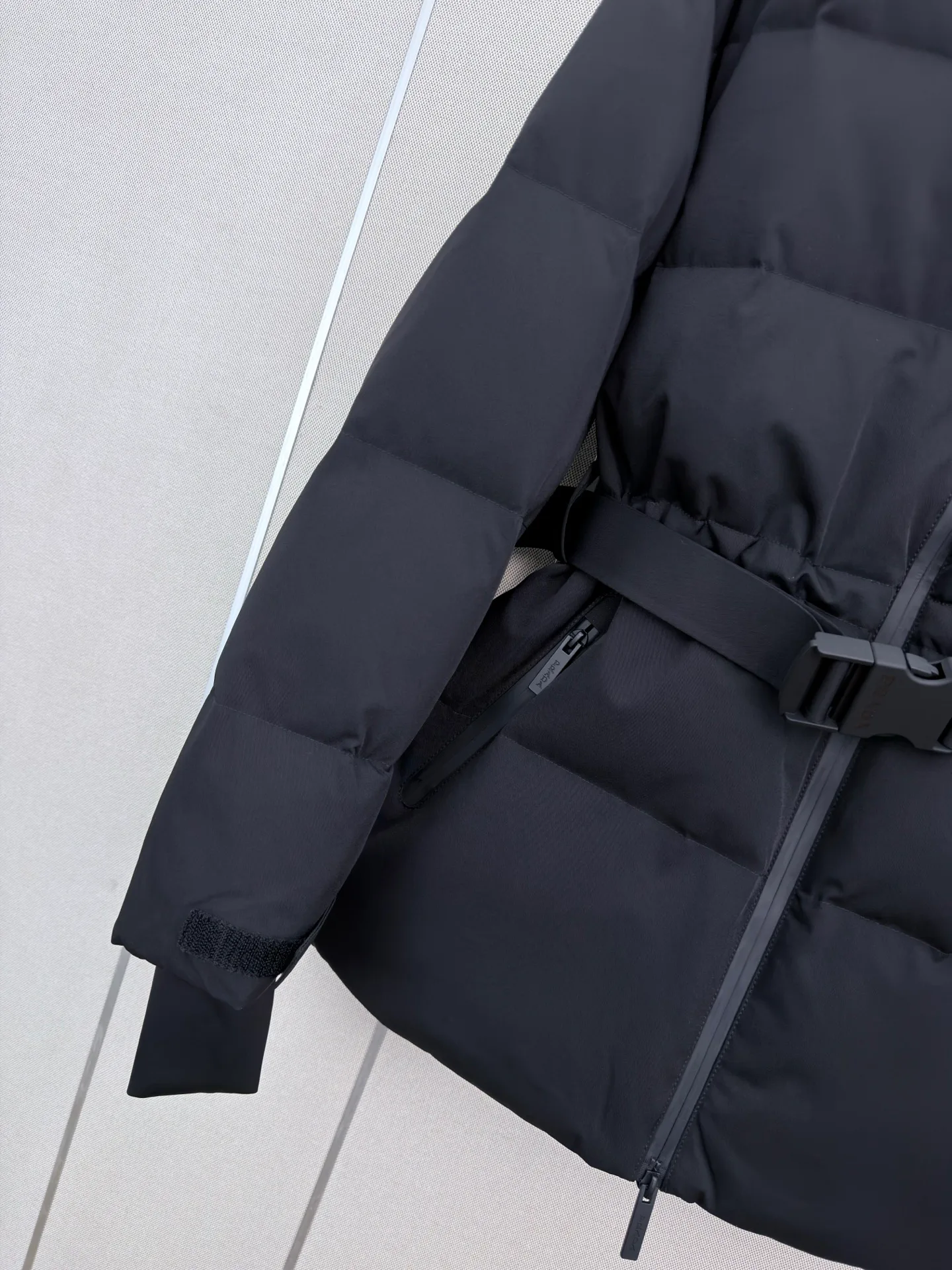 Куртки И Пуховики Женские Prada 18185832