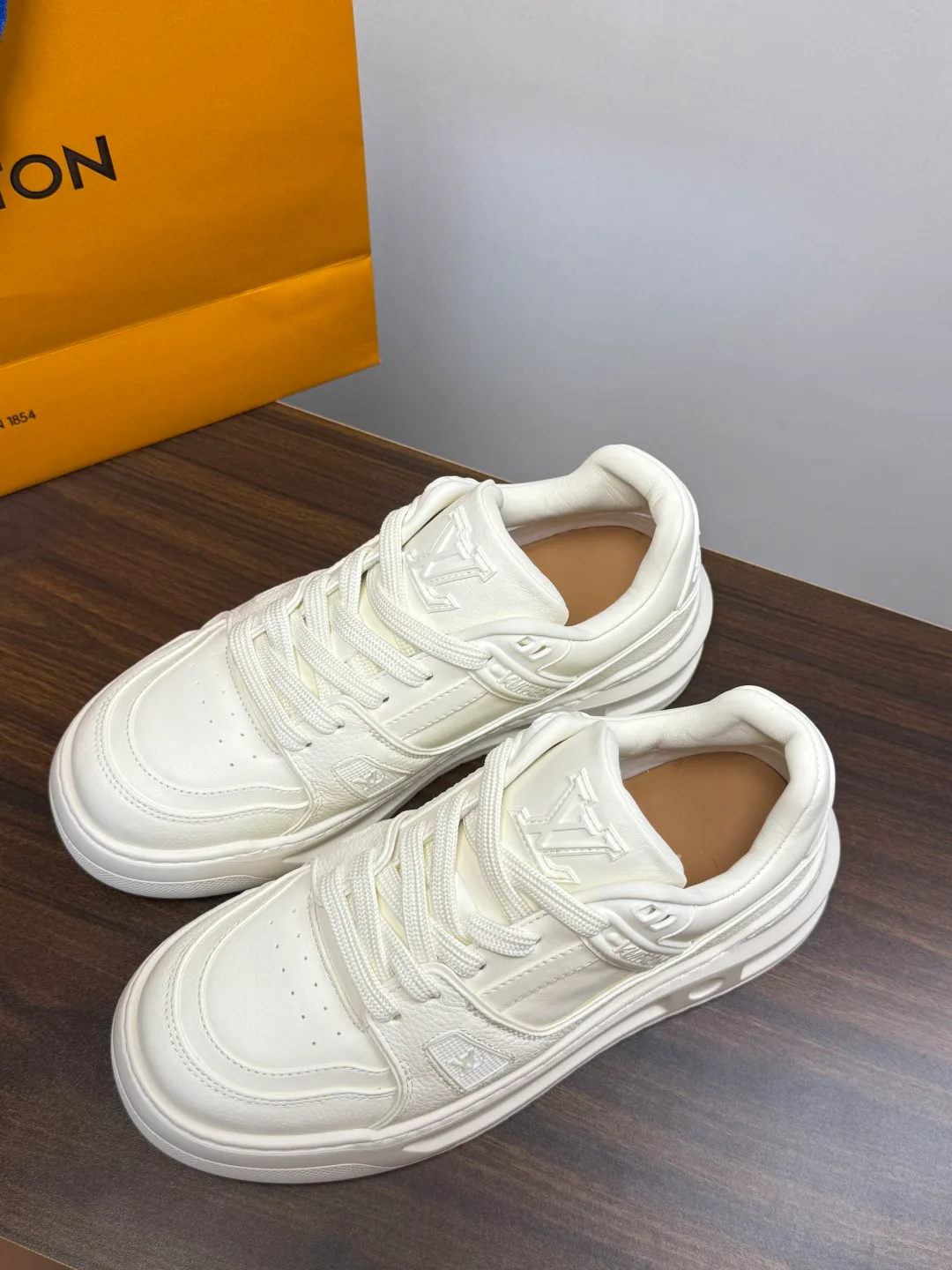 Кроссовки Мужские Louis Vuitton 19716373