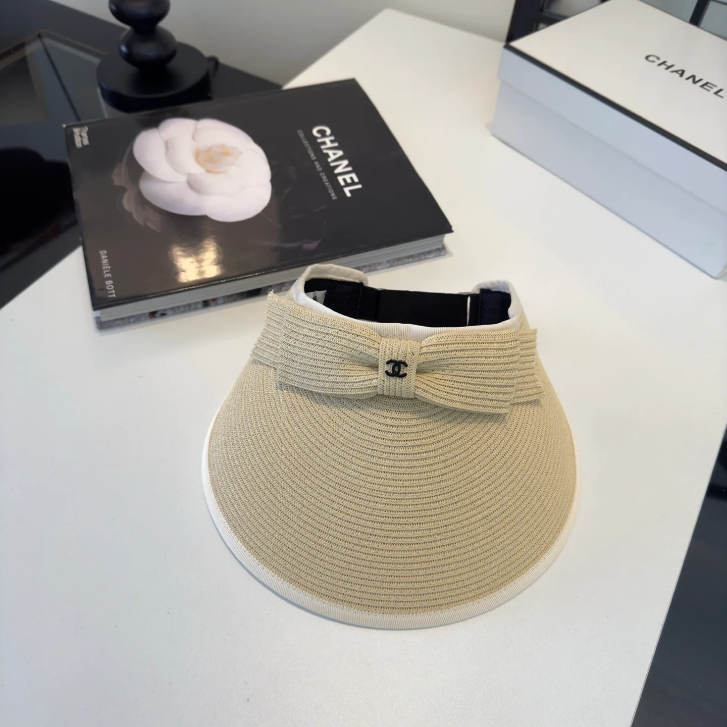 Головные Уборы Chanel 12349311