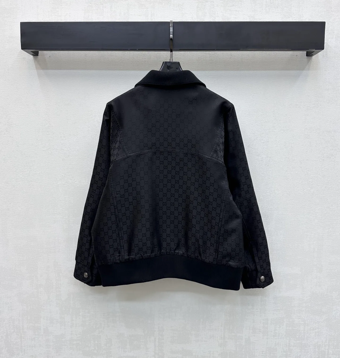 Куртки И Пуховики Женские Gucci 17892480
