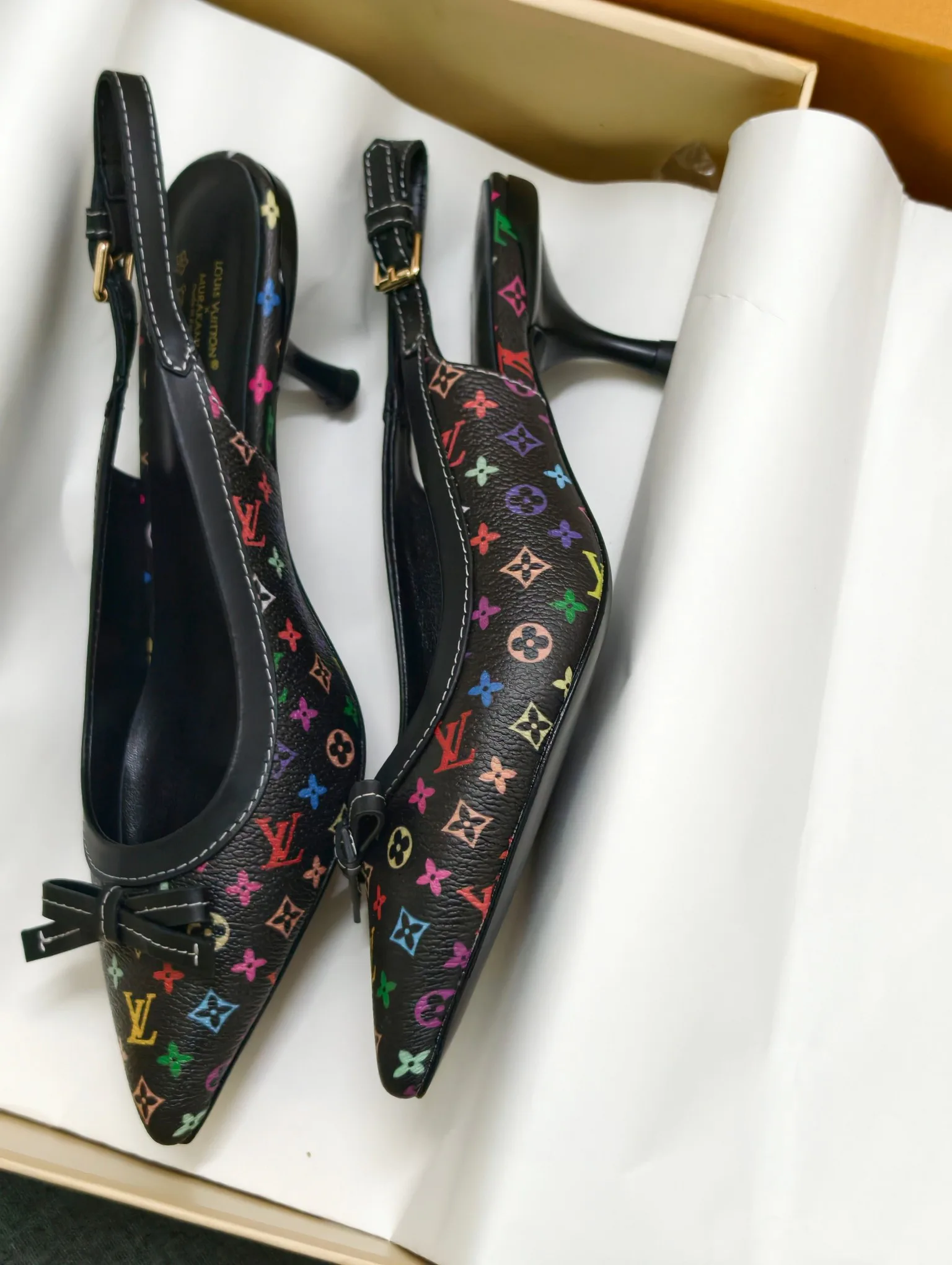 Сандалии Женские Louis Vuitton 10236794