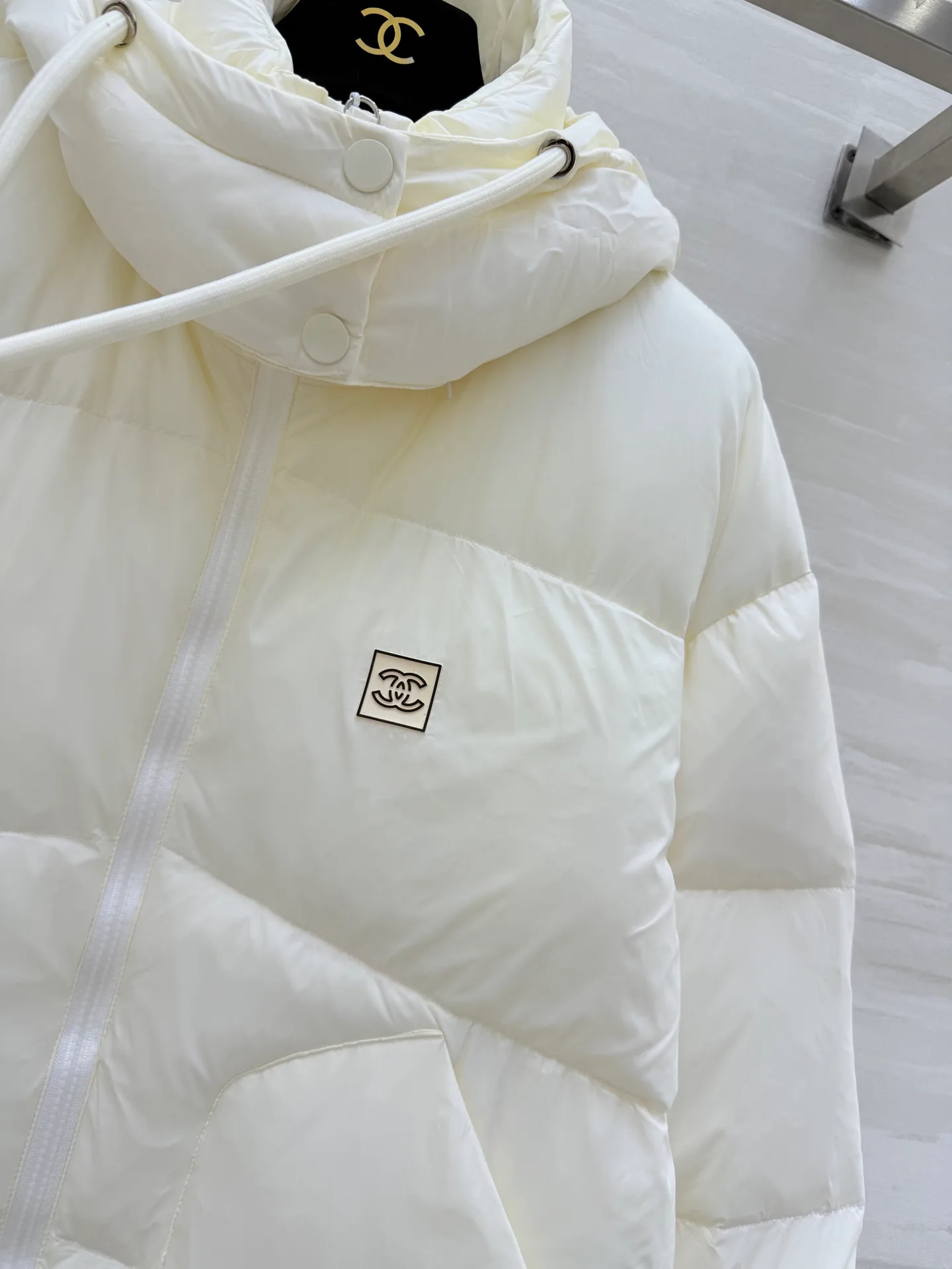 Куртки И Пуховики Женские Chanel 600335