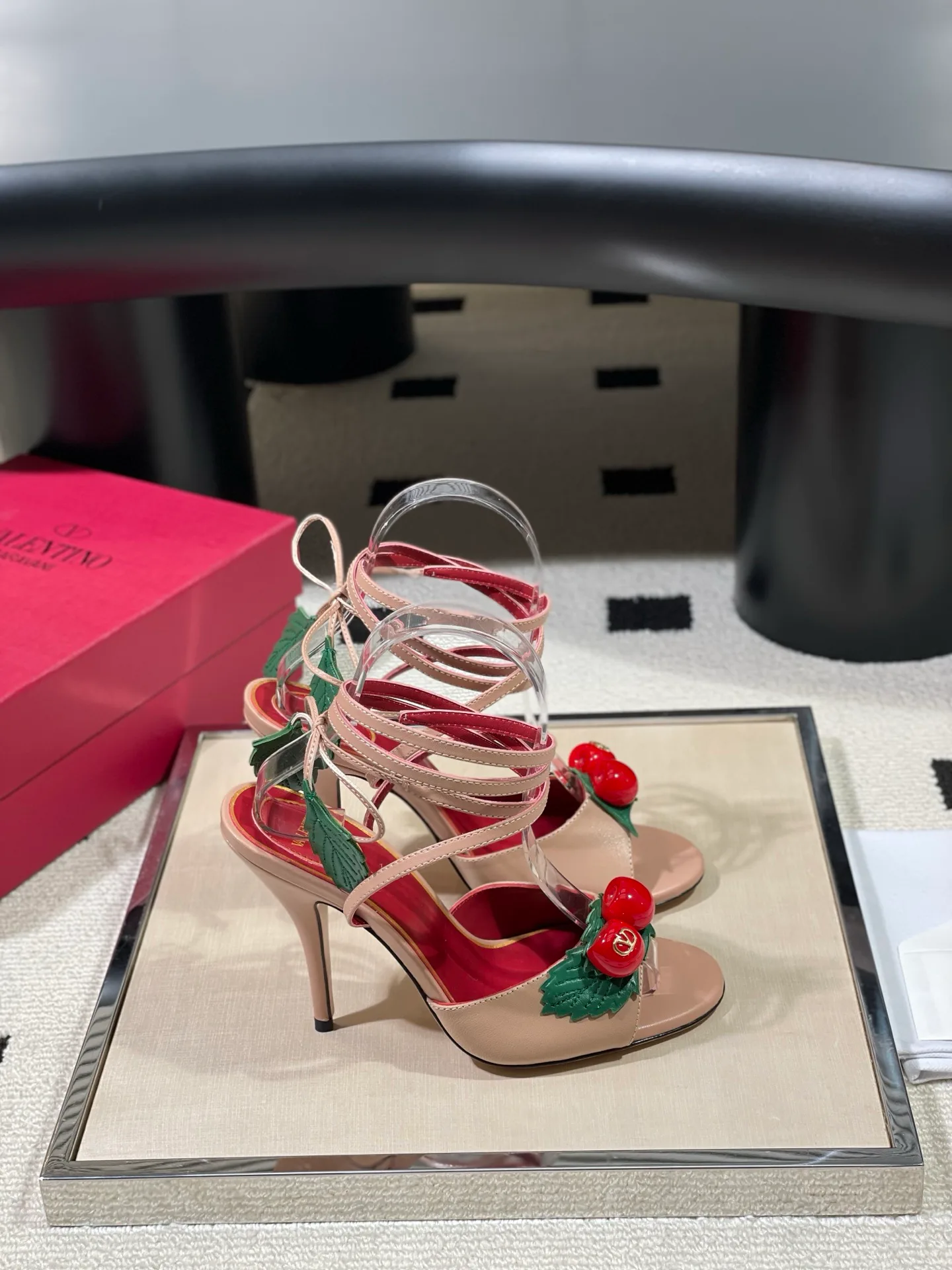 Босоножки Женские Valentino 13189671