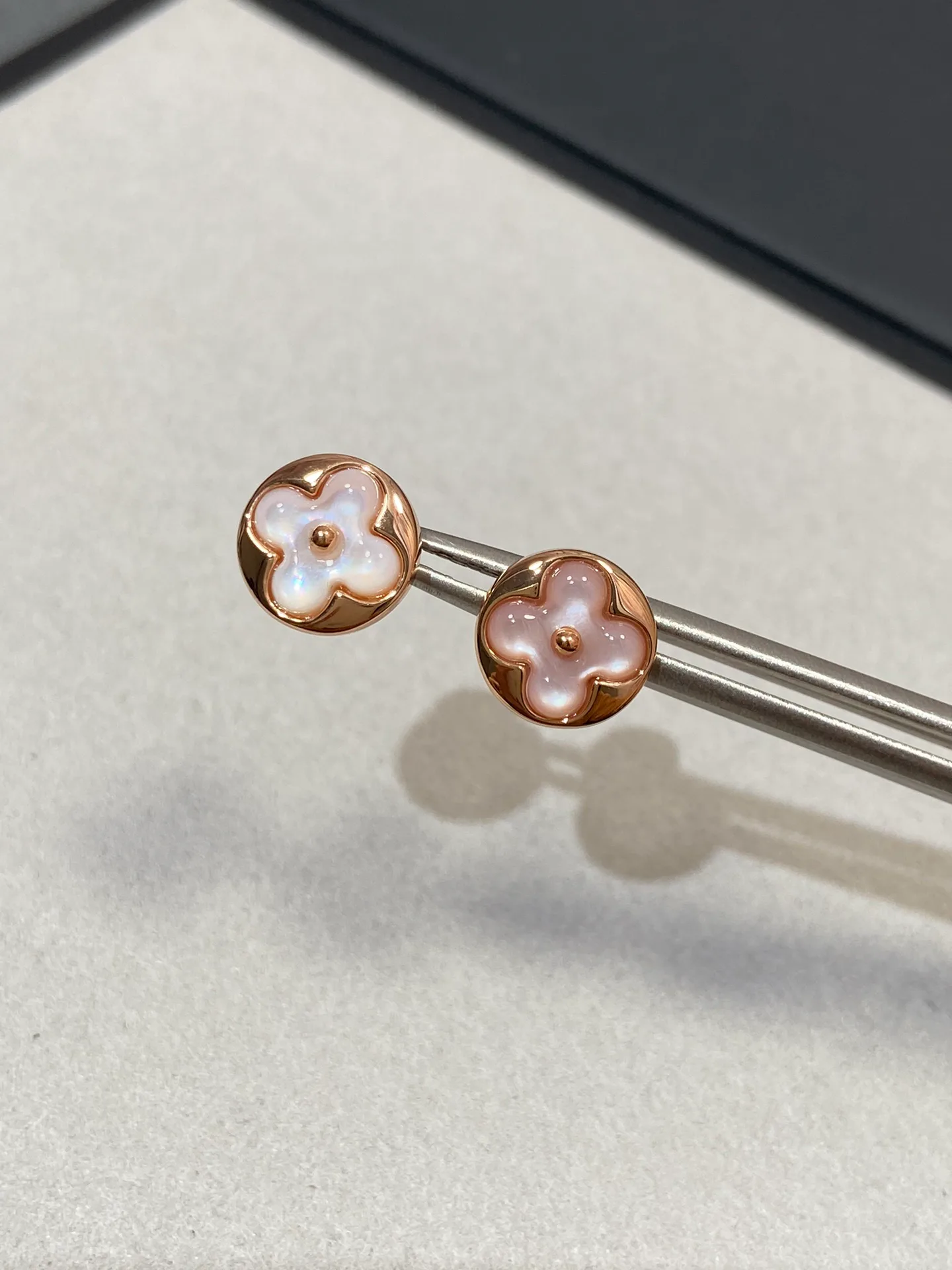 Бижутерия Louis Vuitton 832231