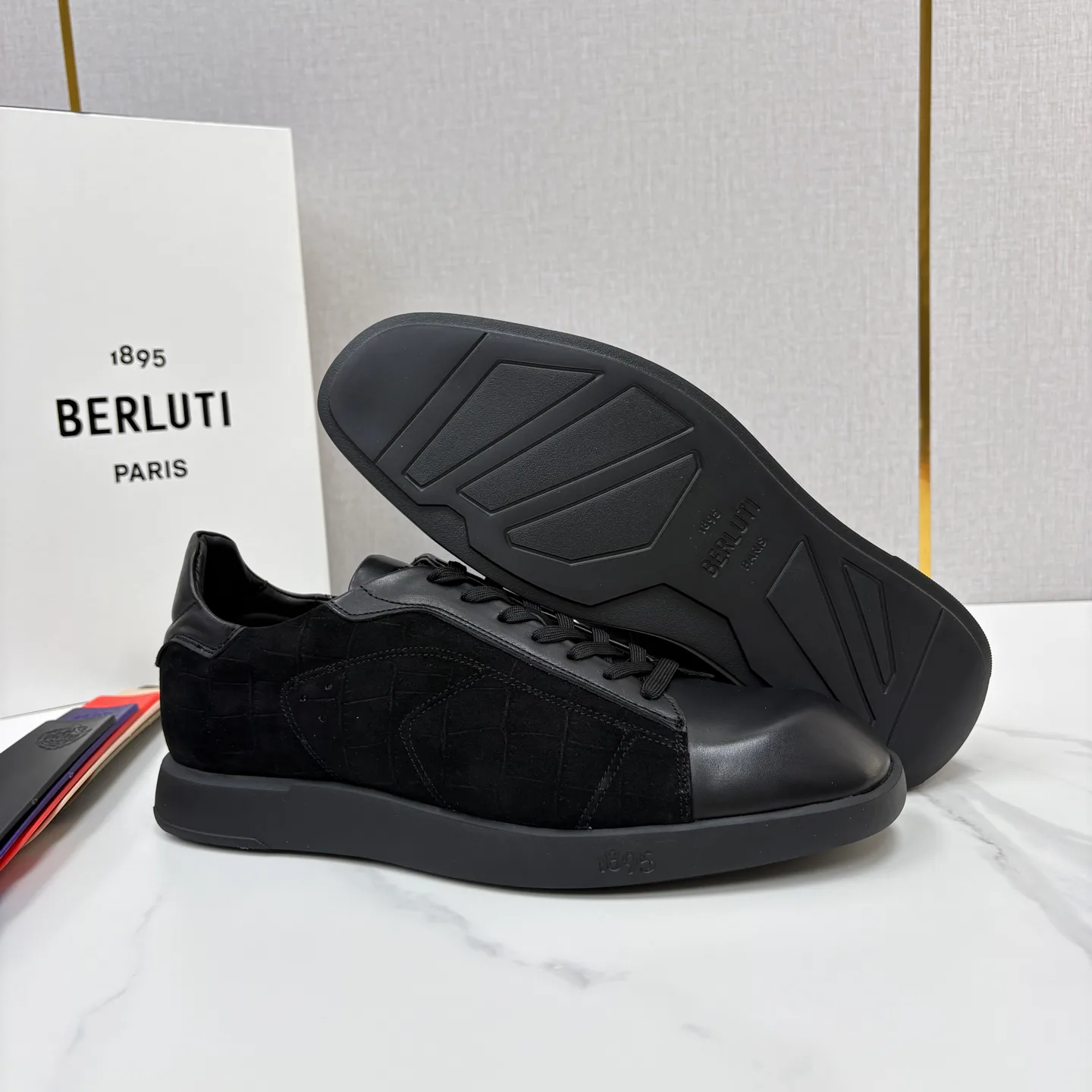 Кроссовки Мужские Berluti 17579135