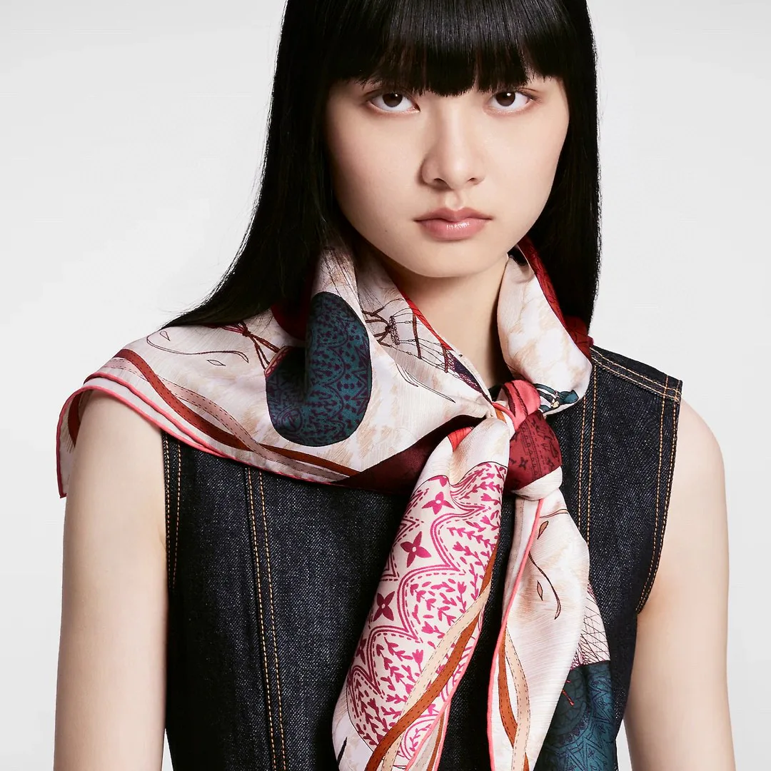 Текстиль Louis Vuitton 13094306