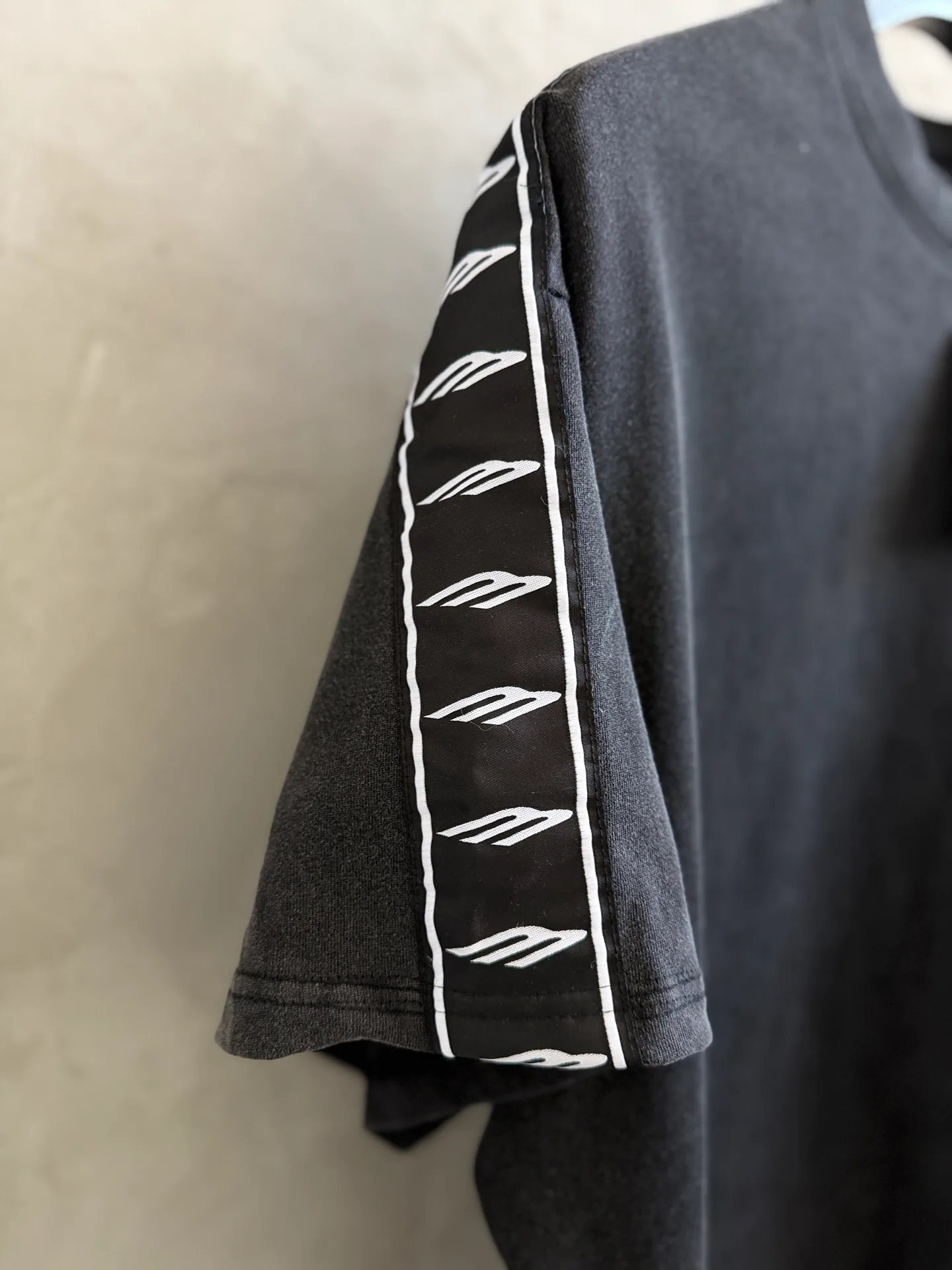 Футболки Женские Balenciaga 558434