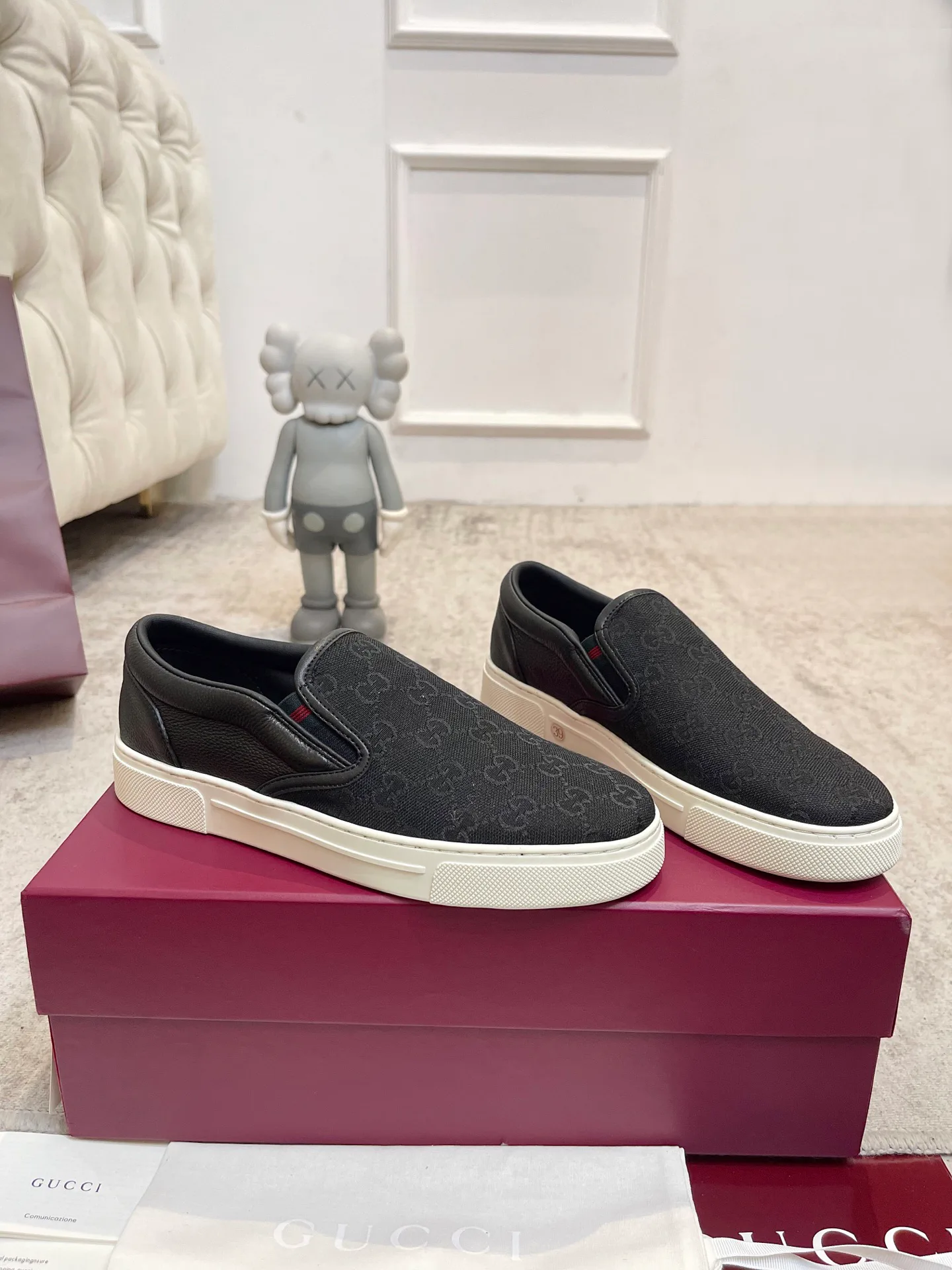 Кроссовки Женские Gucci 18901578