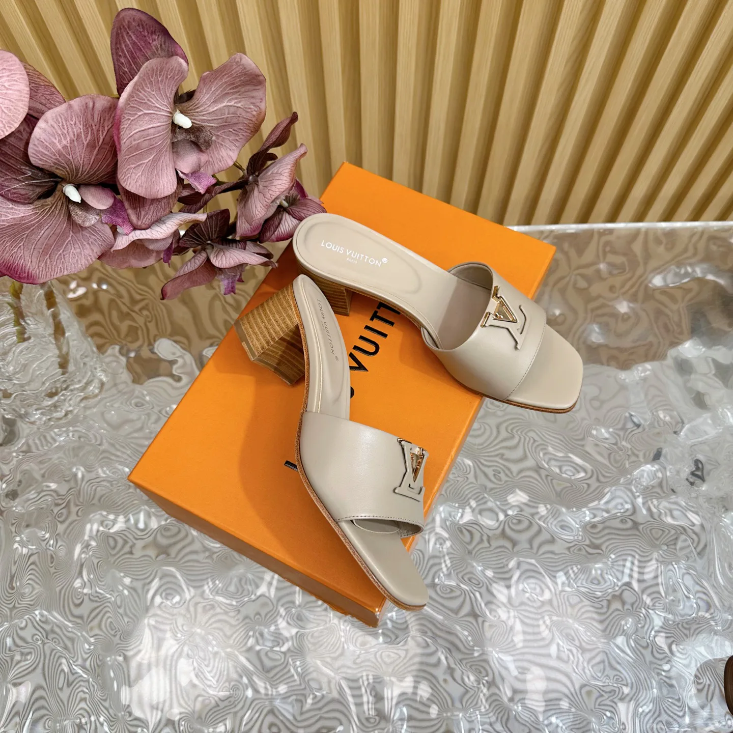 Босоножки Женские Louis Vuitton 629248