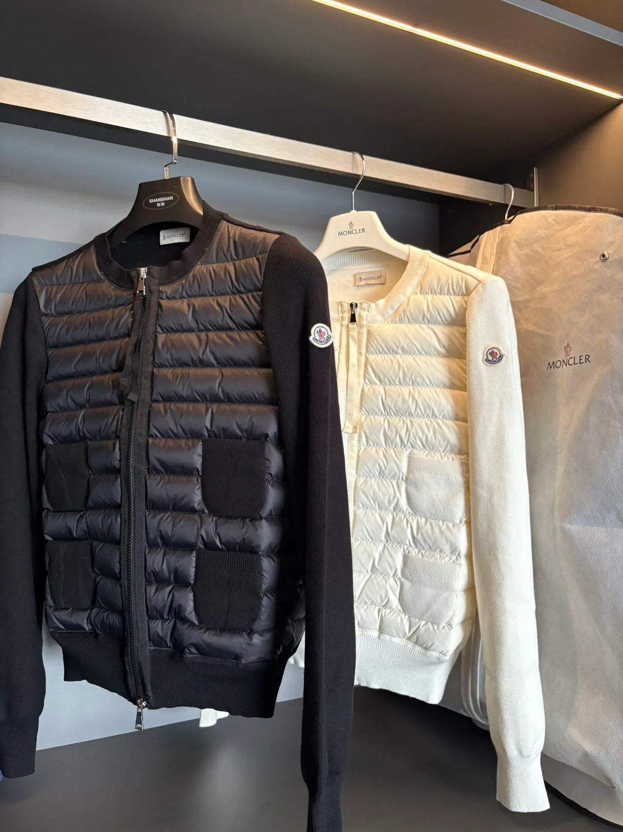 Куртки И Пуховики Женские Moncler 18110983