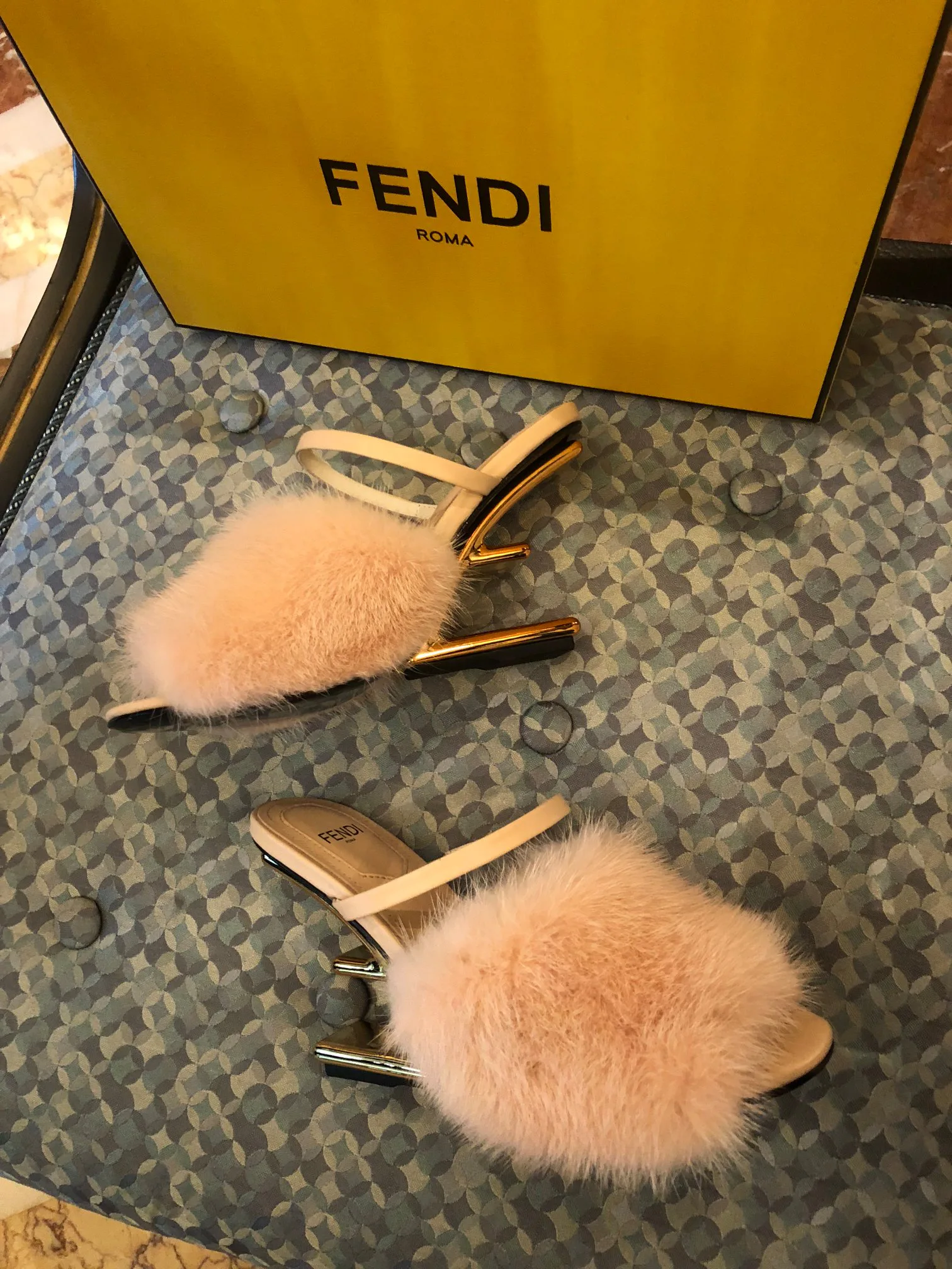 Босоножки Женские Fendi 10493