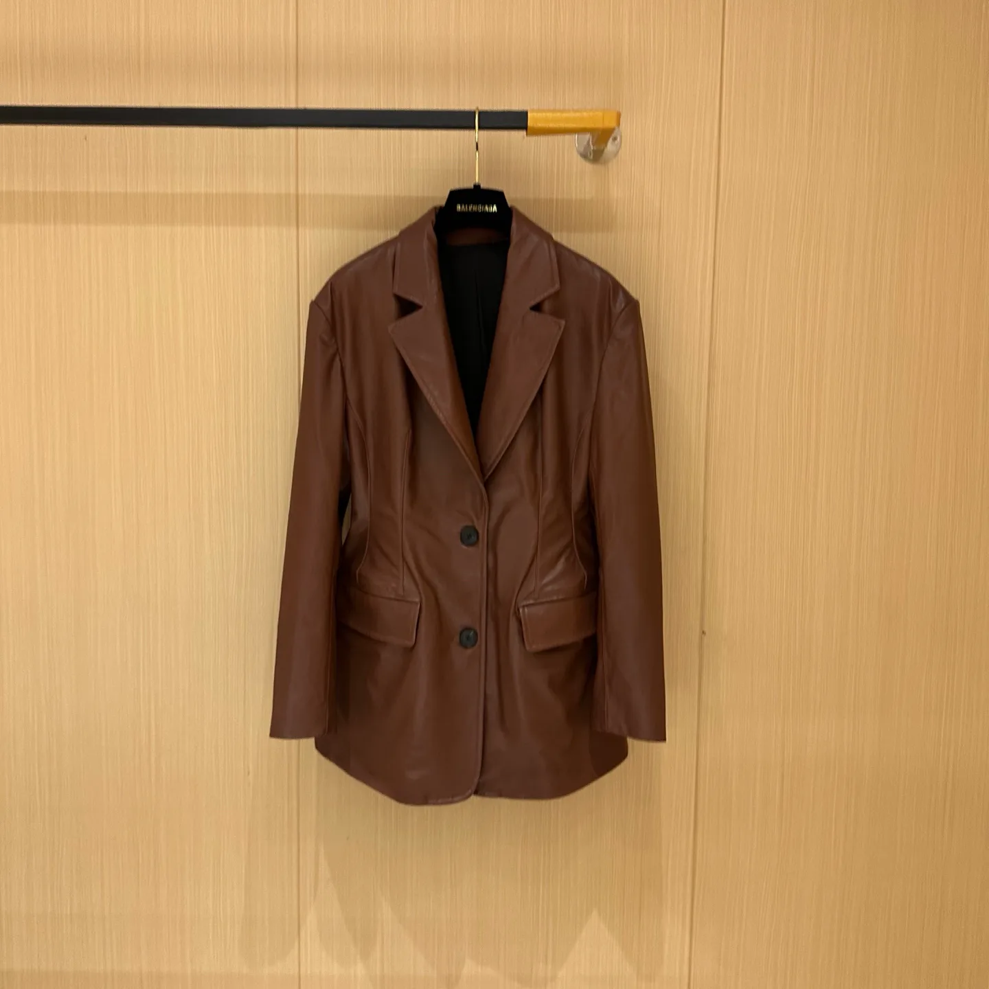 Кожаные Куртки И Дублёнки Женские Balenciaga 11155443