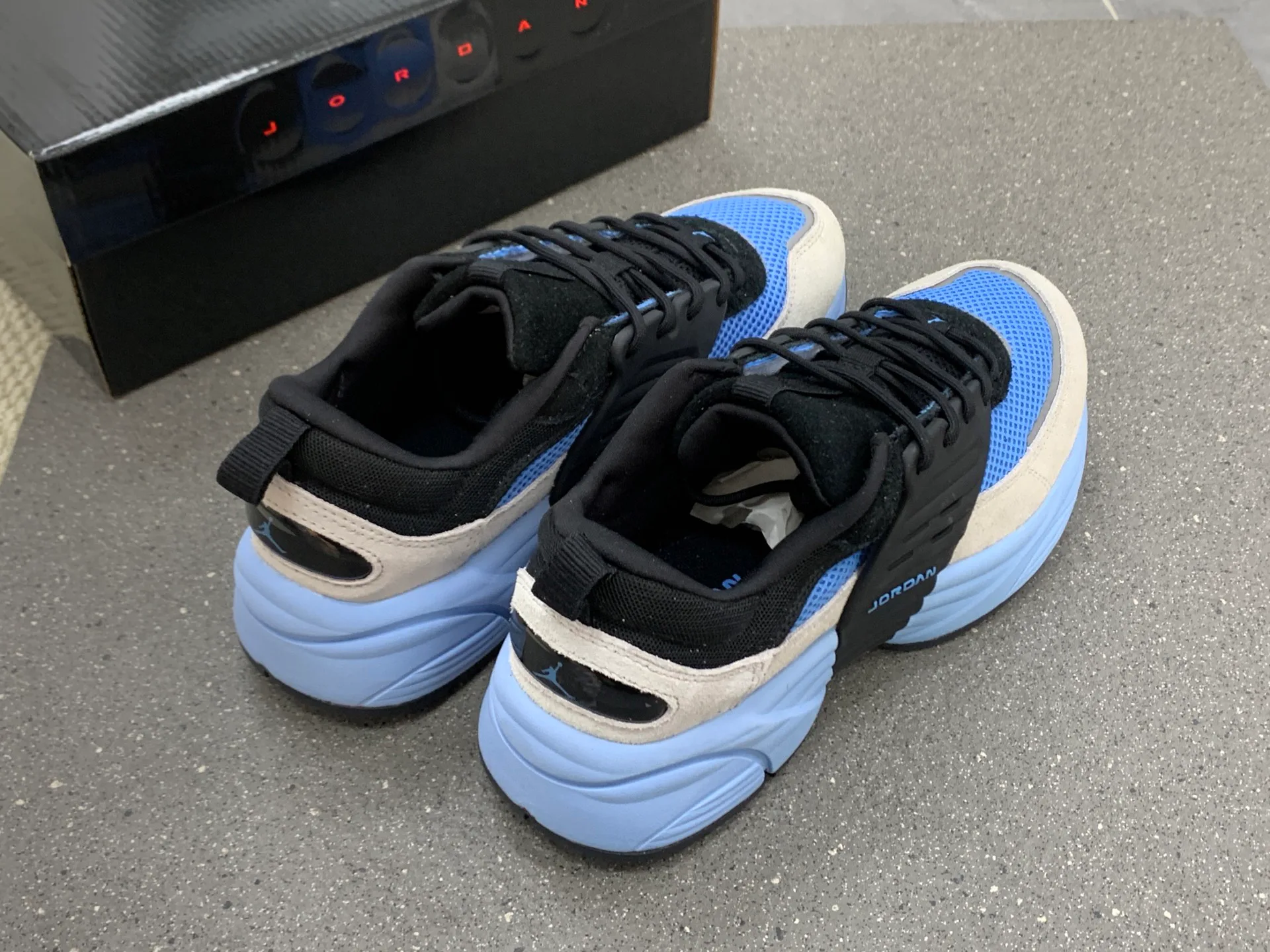 Кроссовки Женские Air Jordan 982380