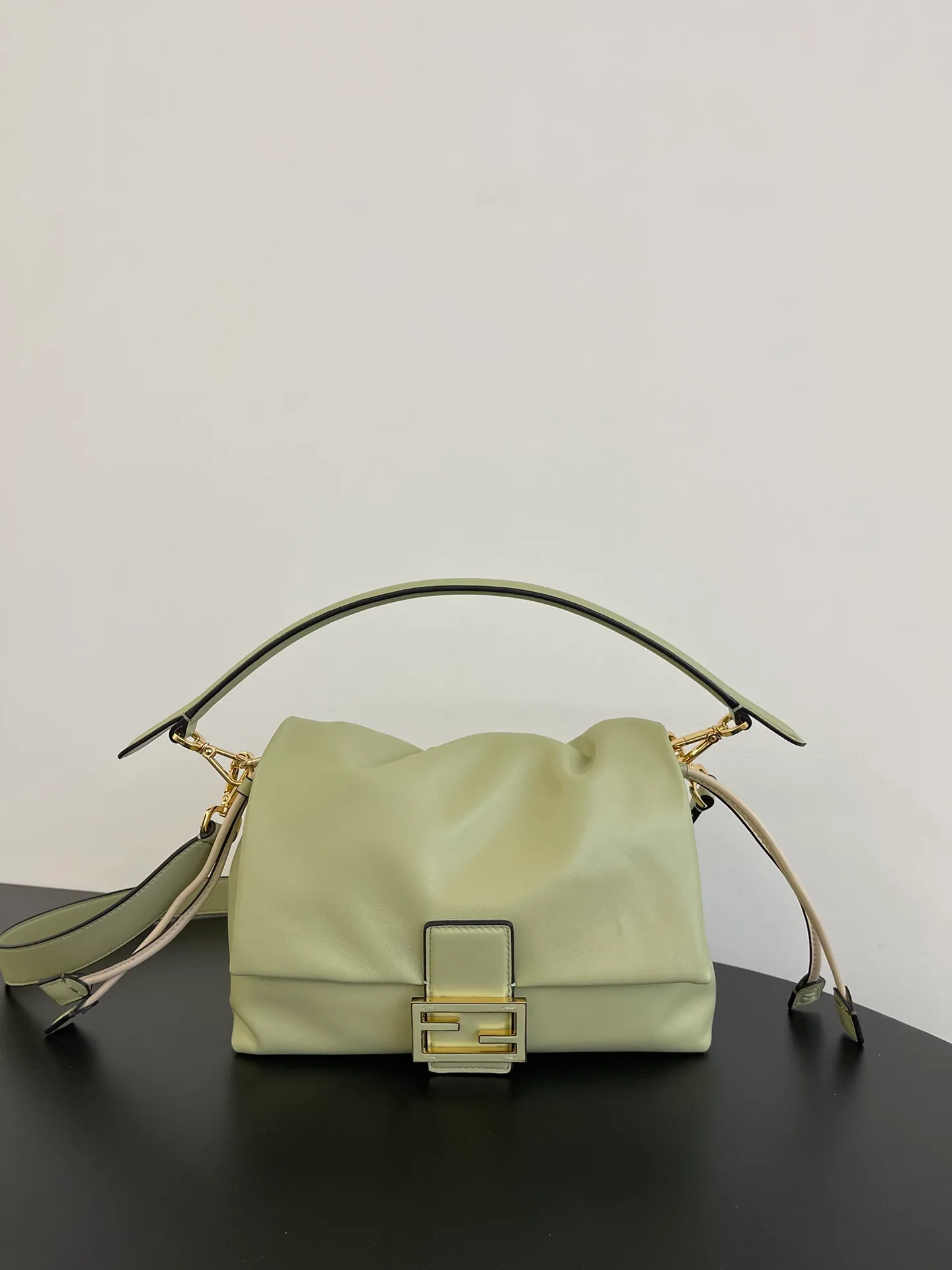 Классические Сумки Женские Fendi 13546213