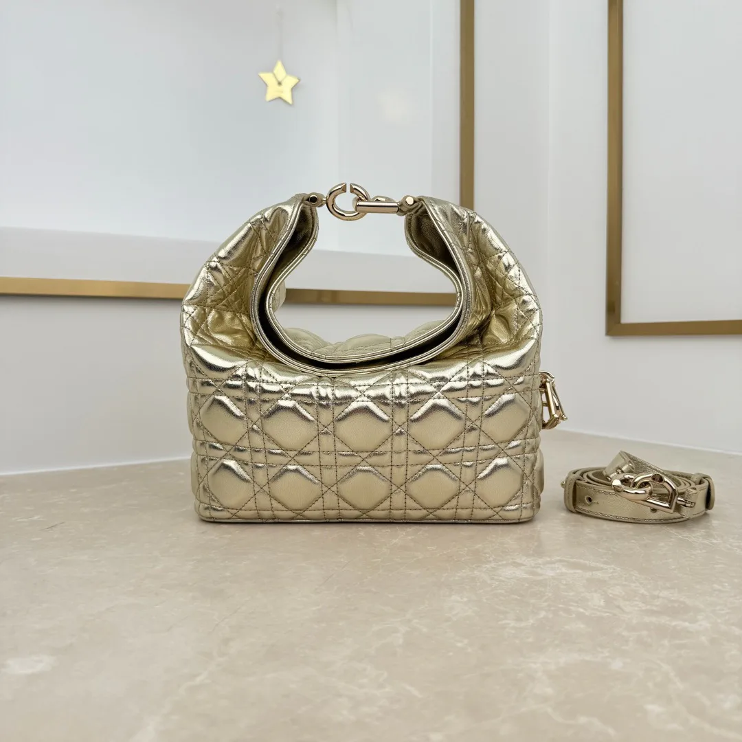 Классические Сумки Женские Christian Dior 18116271