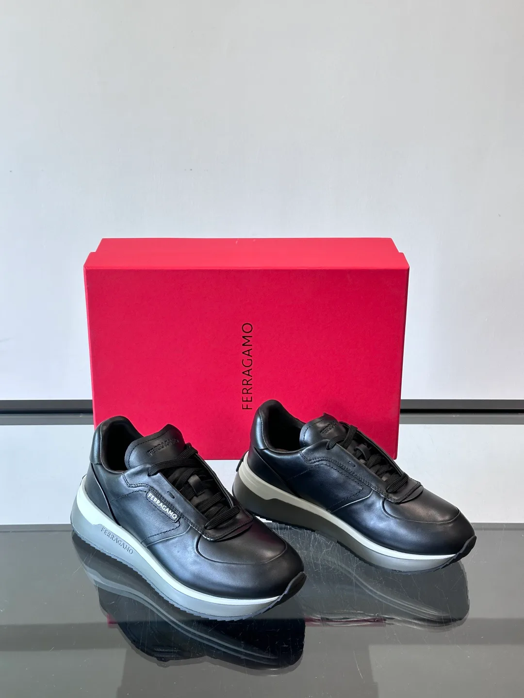 Кроссовки Мужские Salvatore Ferragamo 10615049