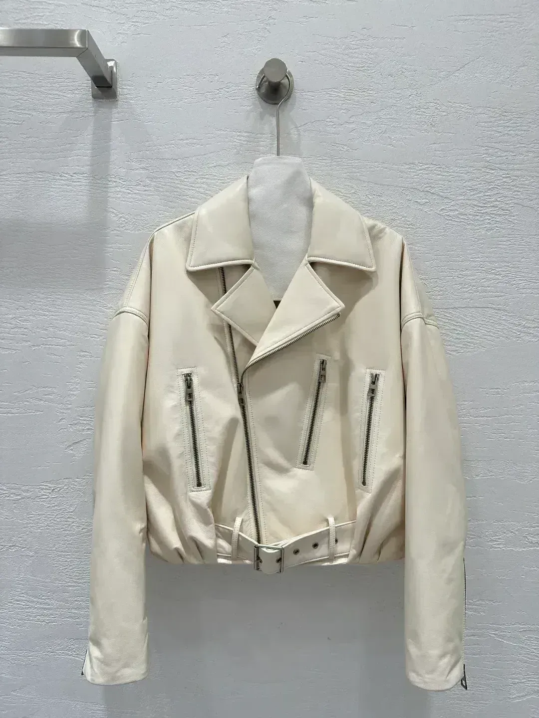 Кожаные Куртки И Дублёнки Женские Loewe 624540