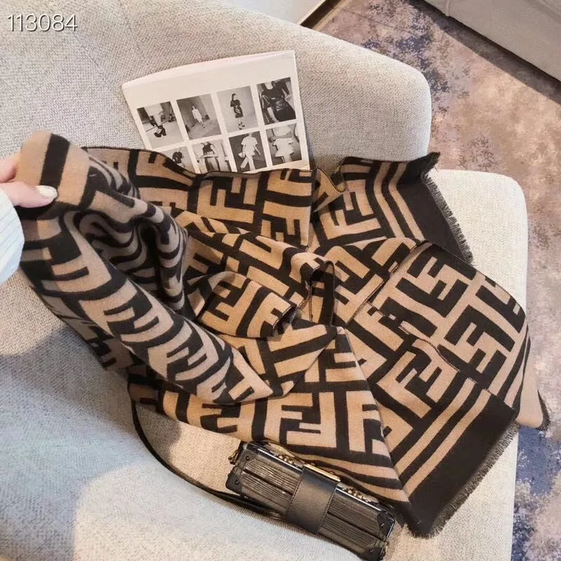 Шарфы Fendi 438411