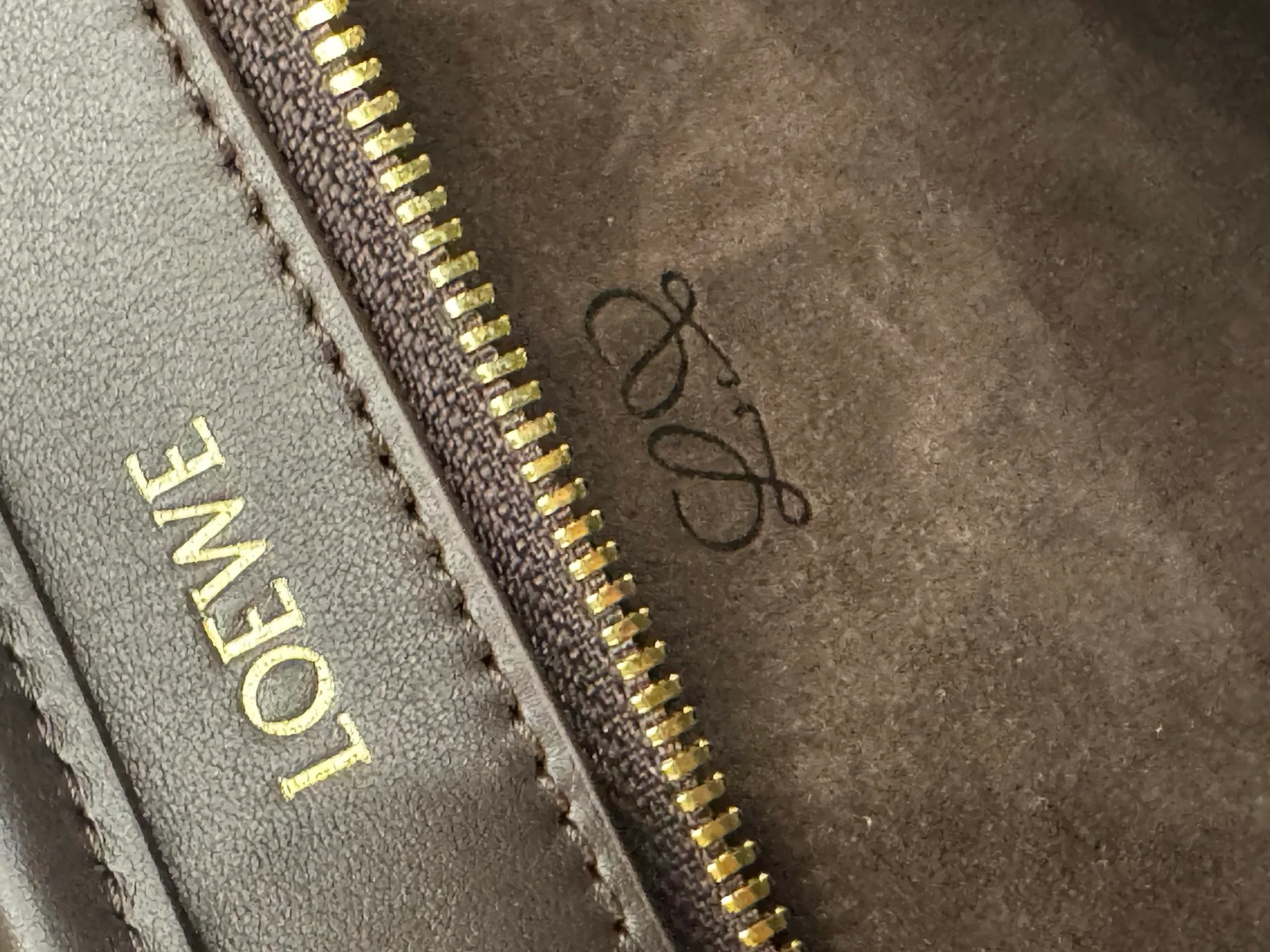 Классические Сумки Женские Loewe 12630174
