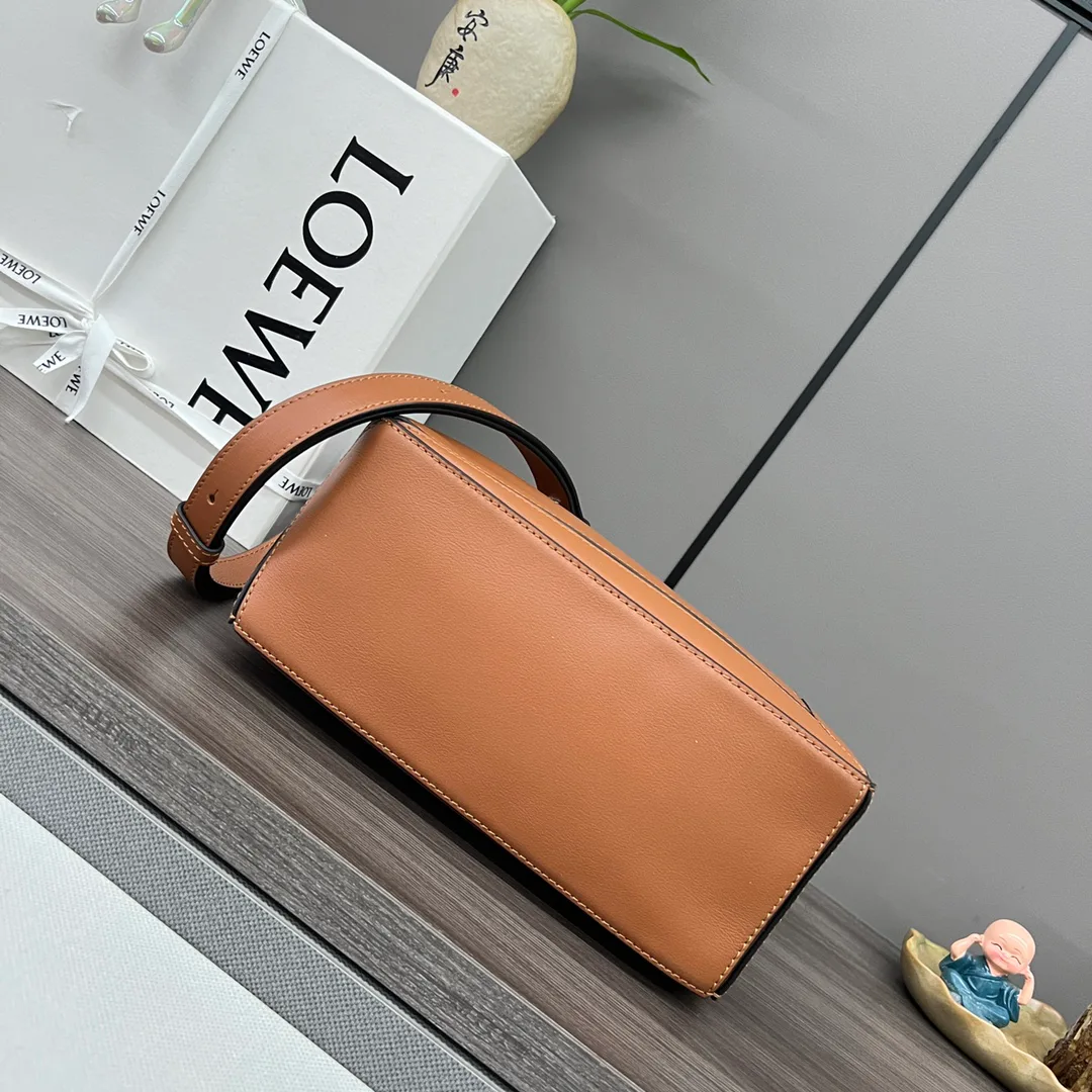 Классические Сумки Женские Loewe 11674587