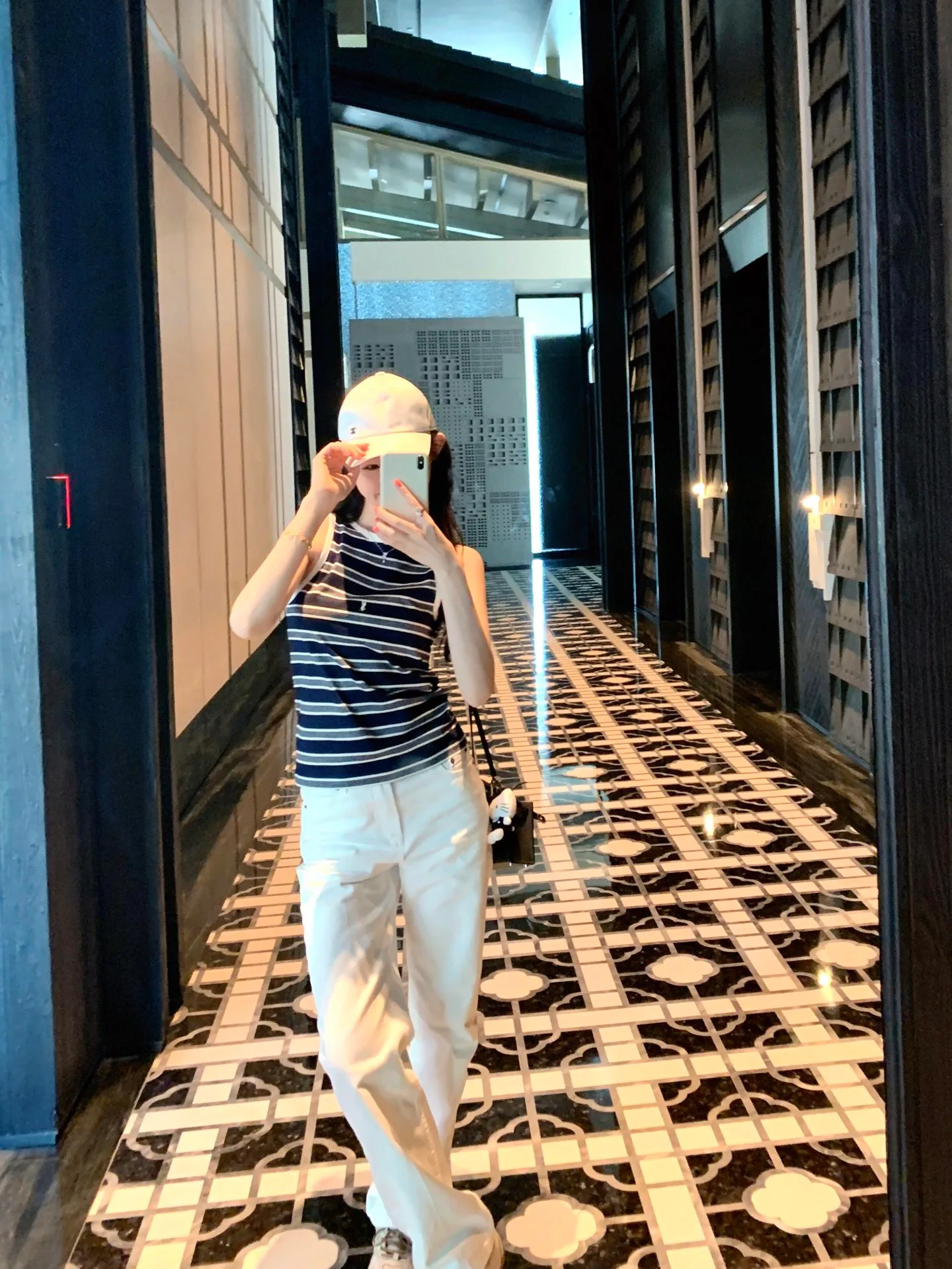 Топы Женские Saint Laurent 13203323