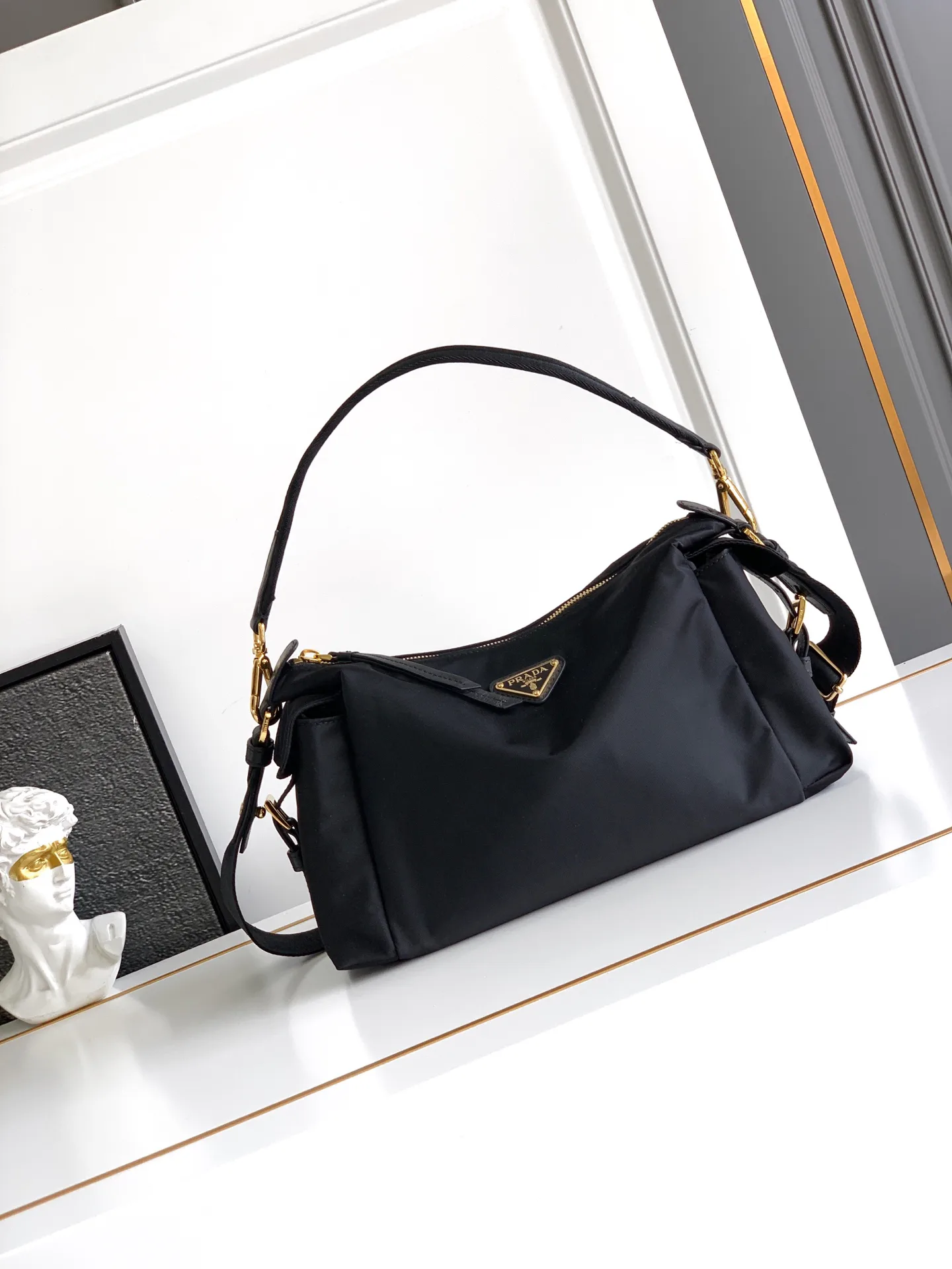 Классические Сумки Женские Prada 13368493