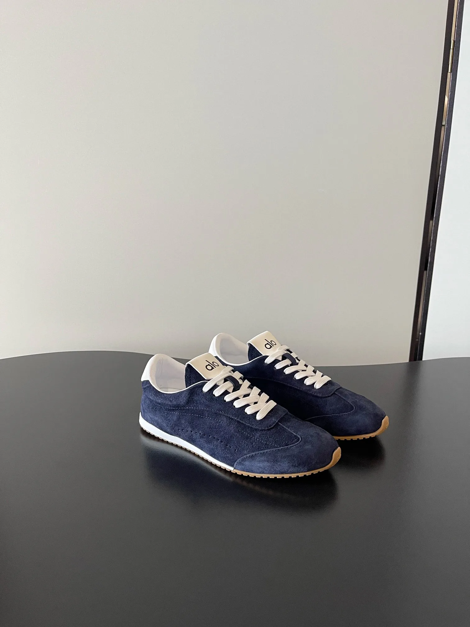 Кроссовки Женские Miu Miu 1523260