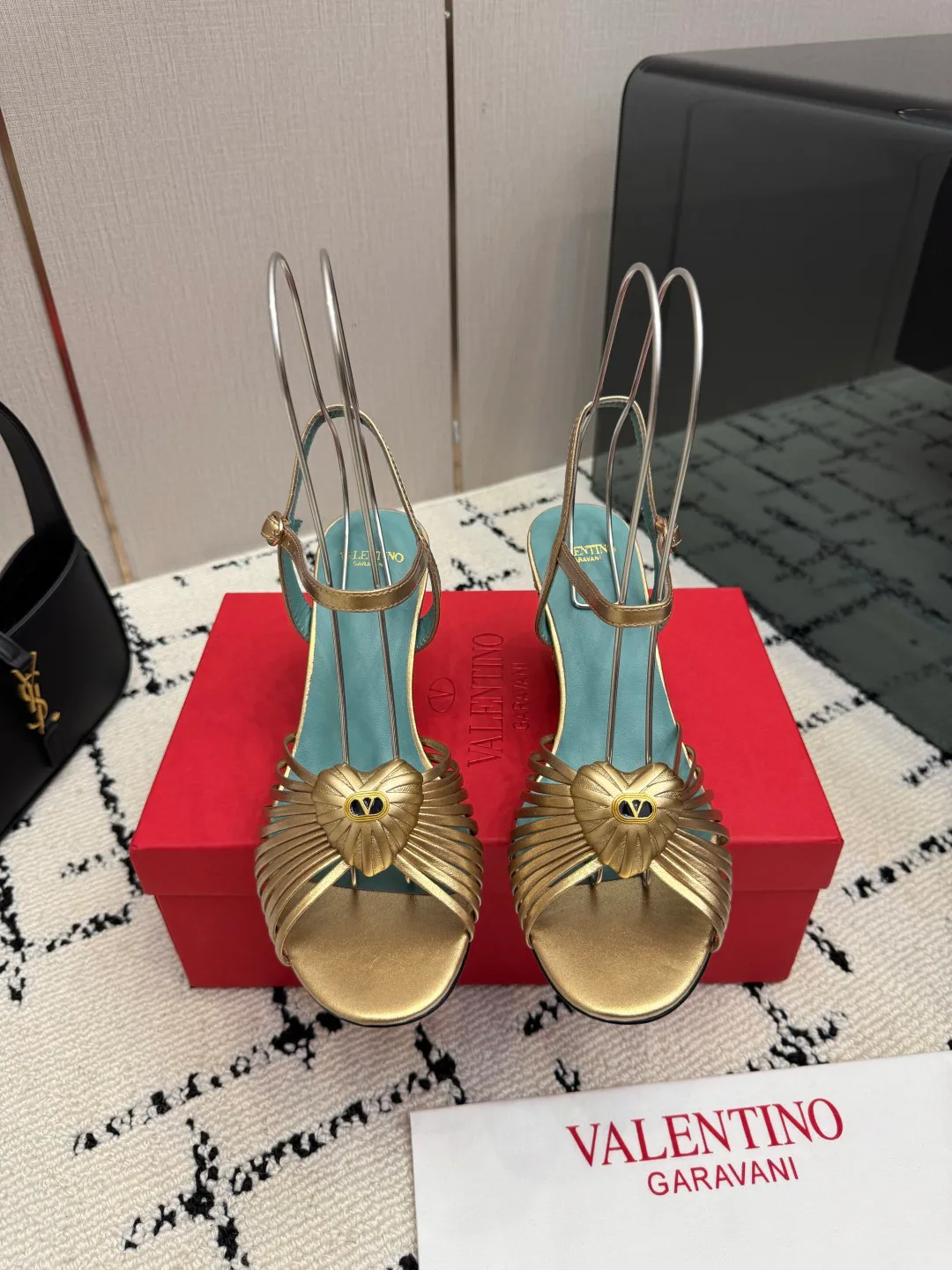 Босоножки Женские Valentino 18049000