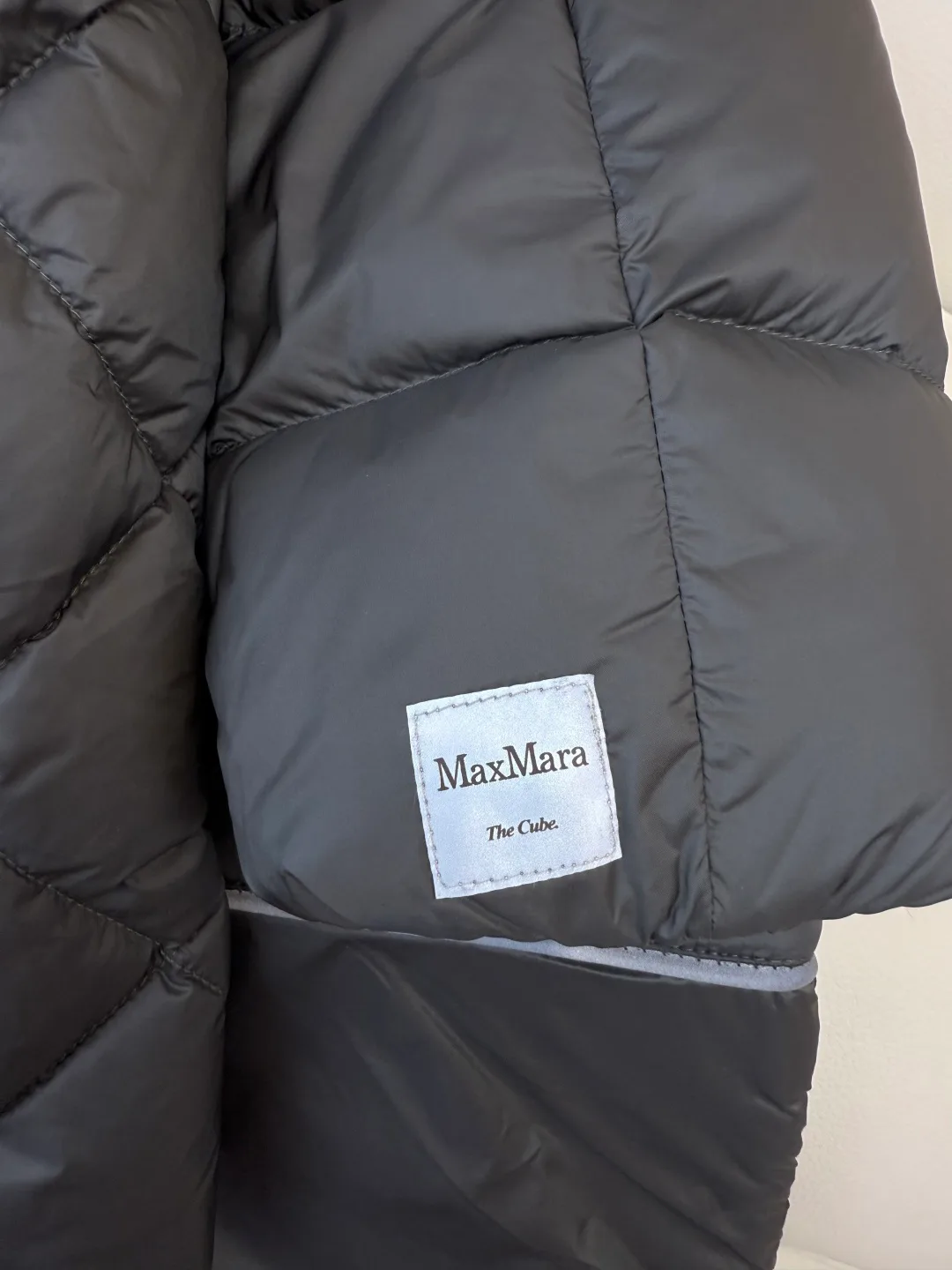 Куртки И Пуховики Женские Max Mara 19572371