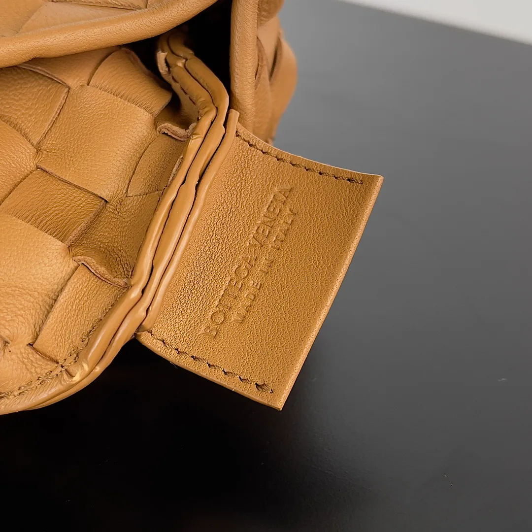 Сумки На Ремне Женские Bottega Veneta 12788332
