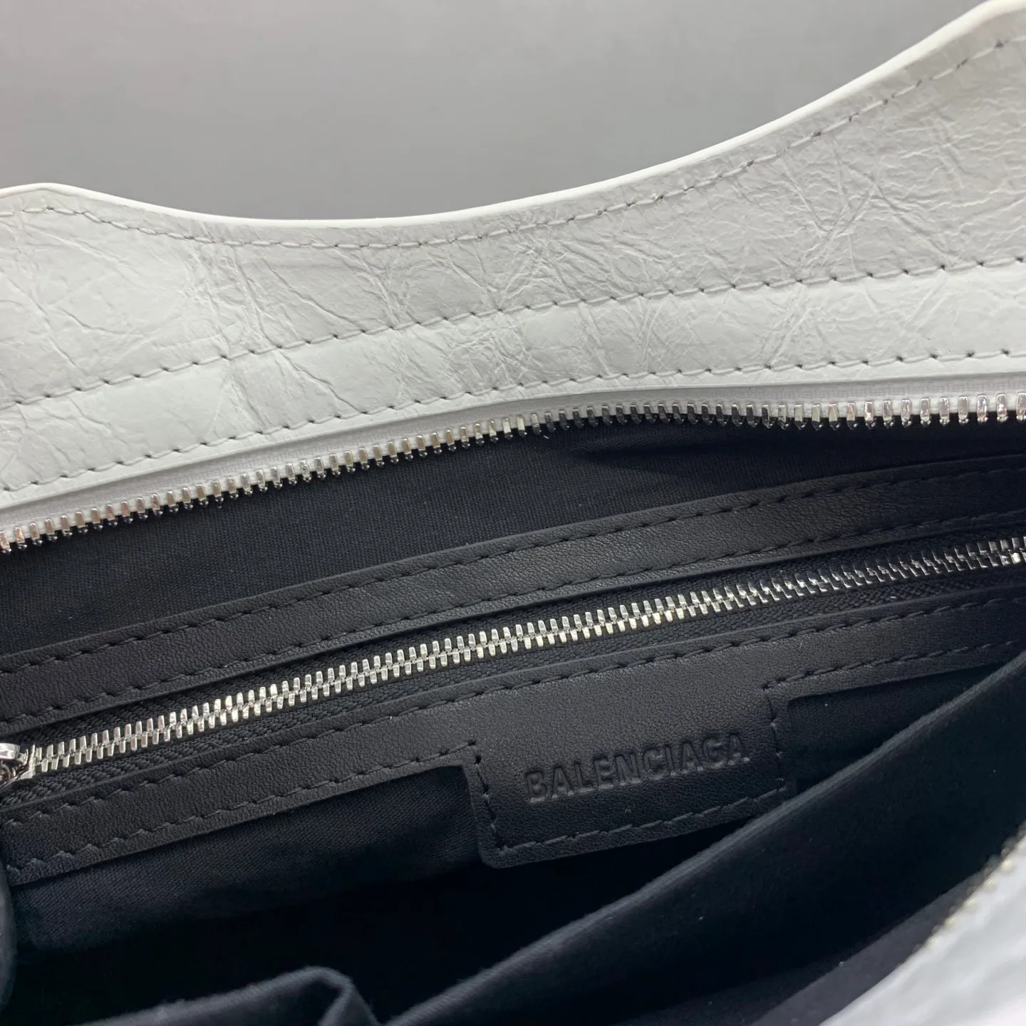 Классические Сумки Женские Balenciaga 11305239