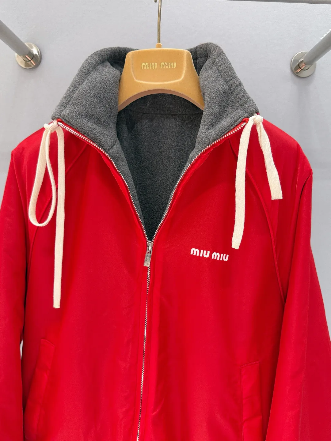 Куртки И Пуховики Женские Miu Miu 1879483