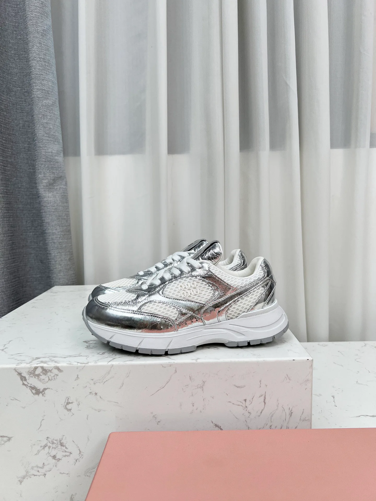 Кроссовки Женские Miu Miu 12799598