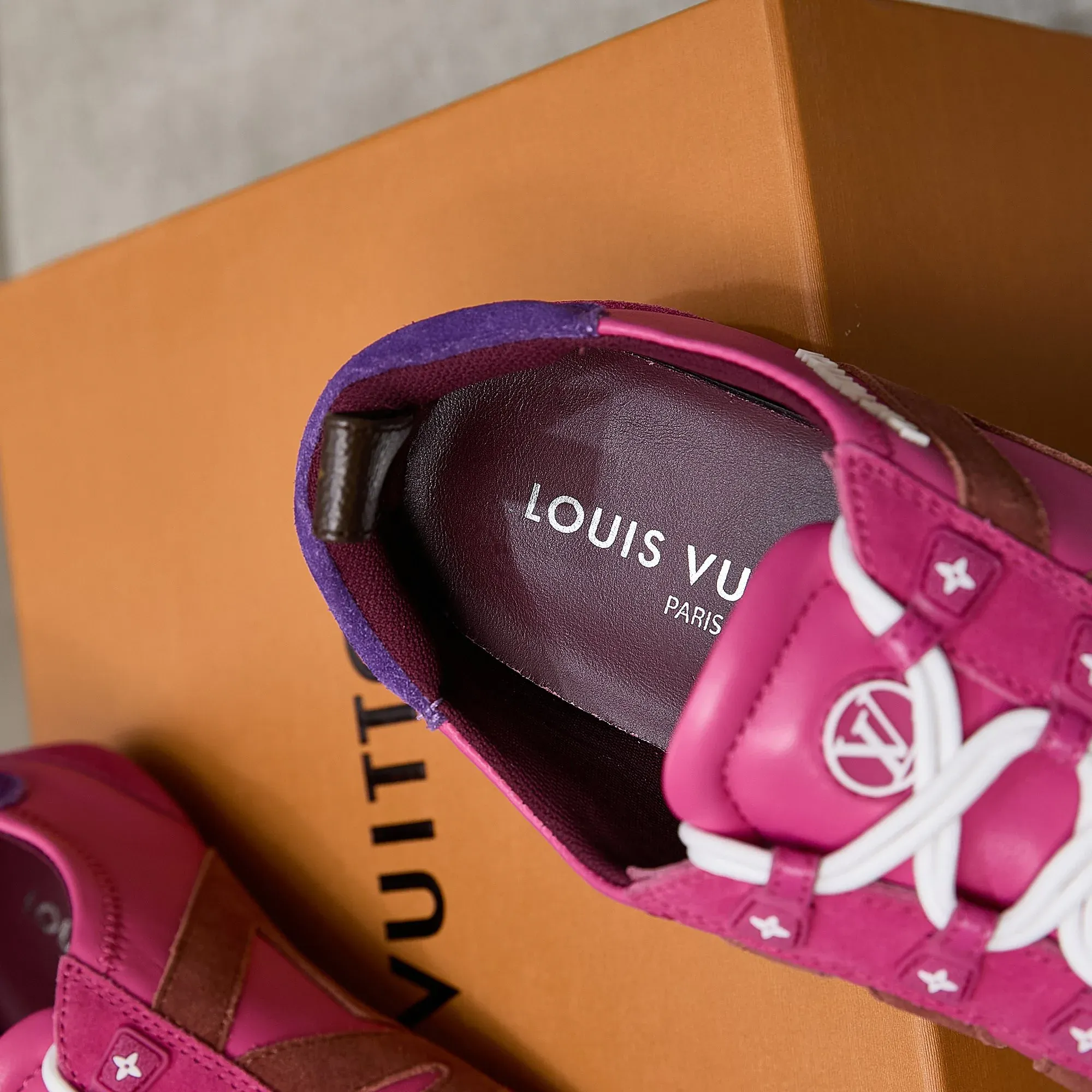 Кроссовки Женские Louis Vuitton 74010