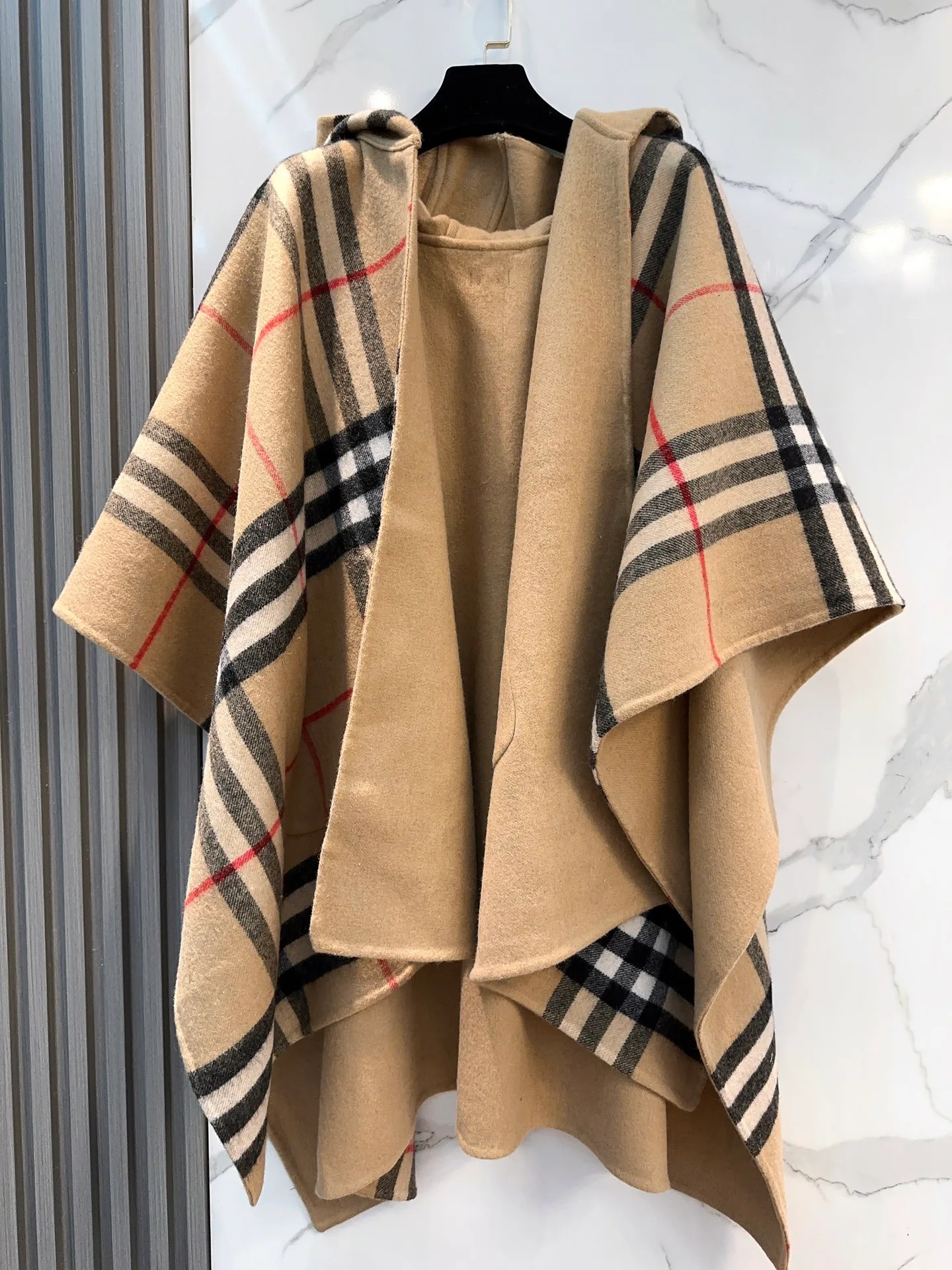 Пальто Женские Burberry 18709642