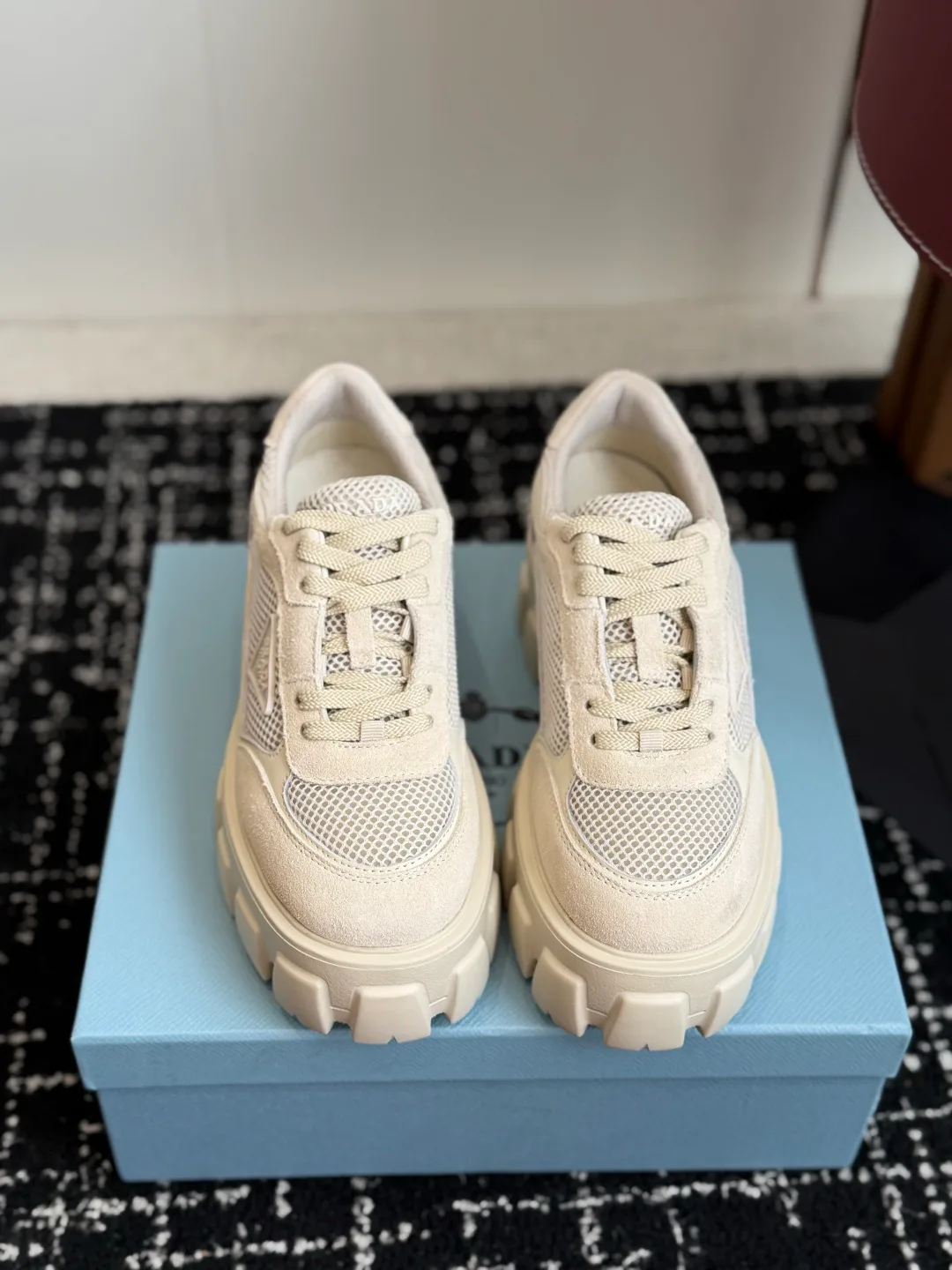 Кроссовки Женские Prada 18138859