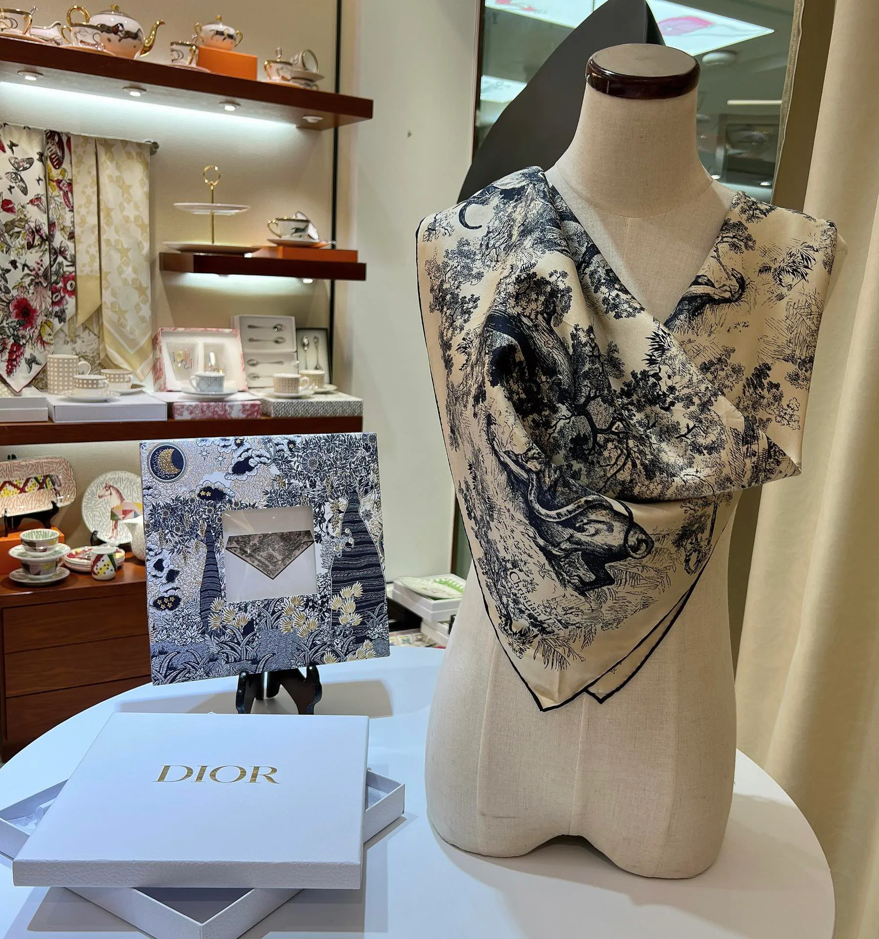 Шарфы Christian Dior 6874483