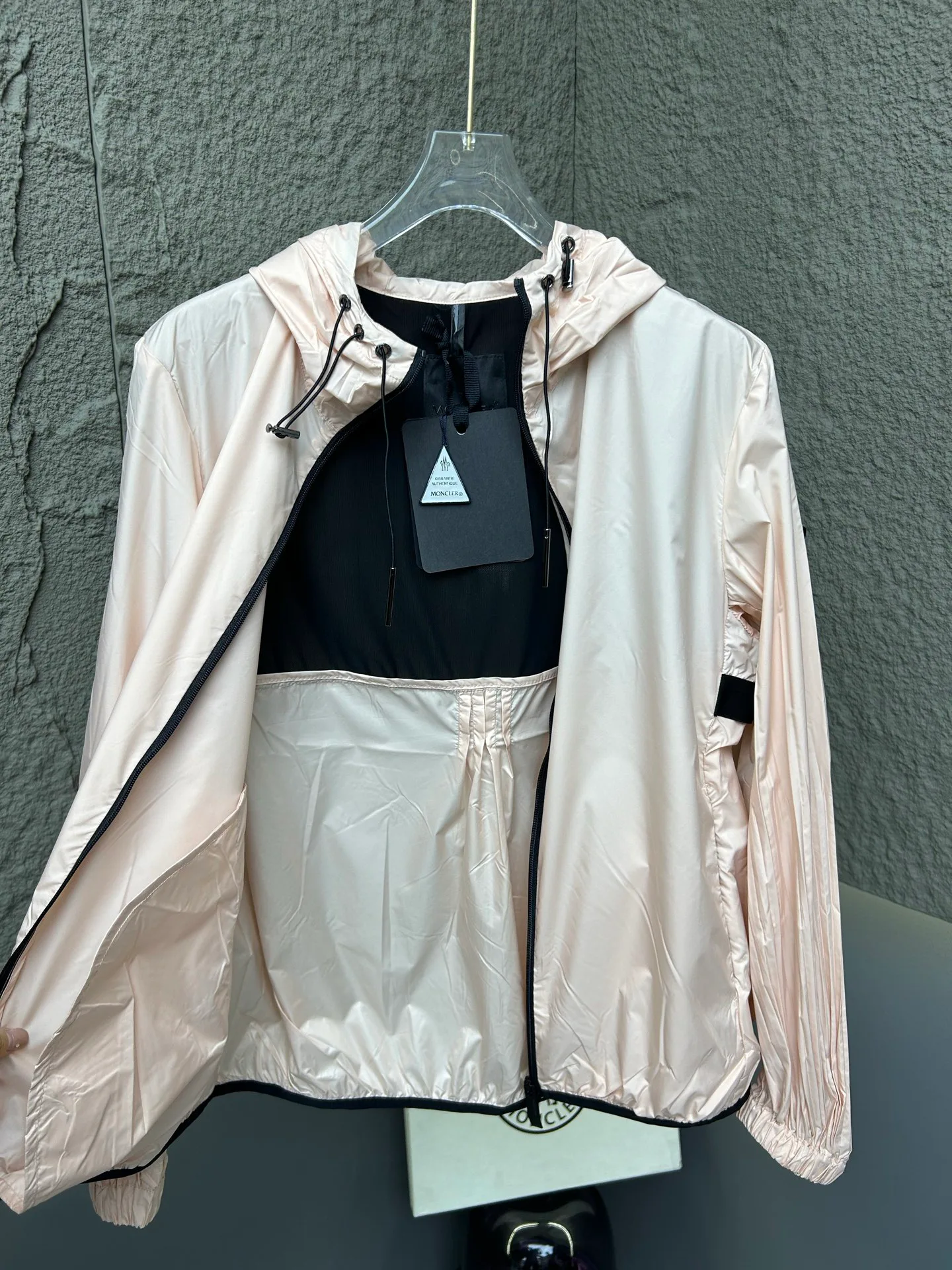 Куртки И Пуховики Женские Moncler 11862657