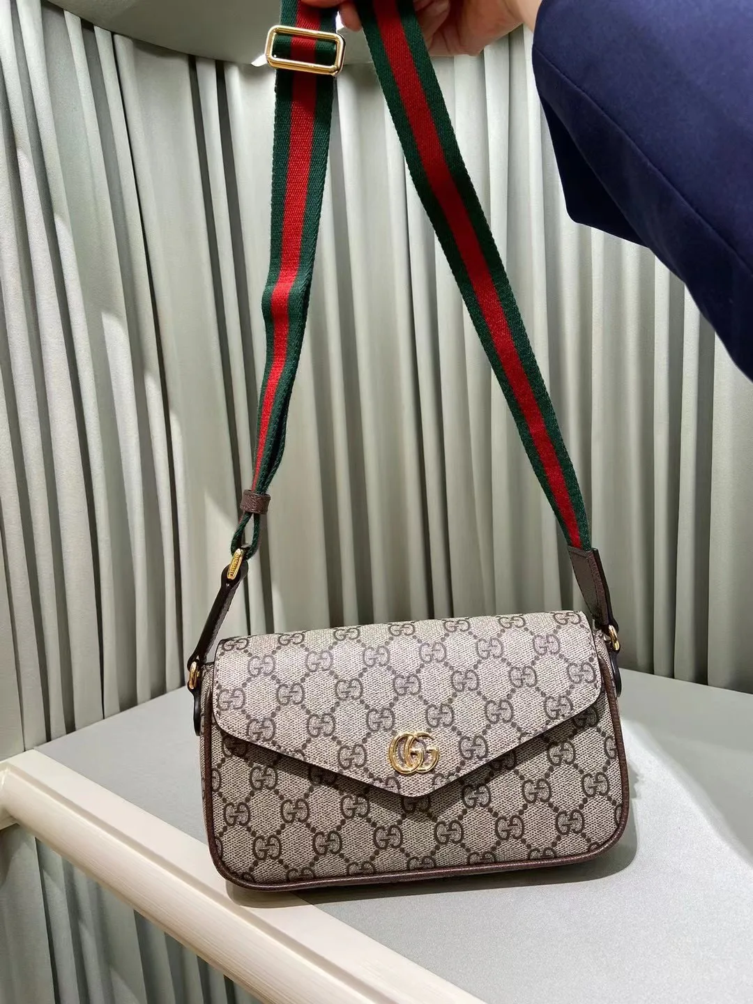 Классические Сумки Женские Gucci 17367015