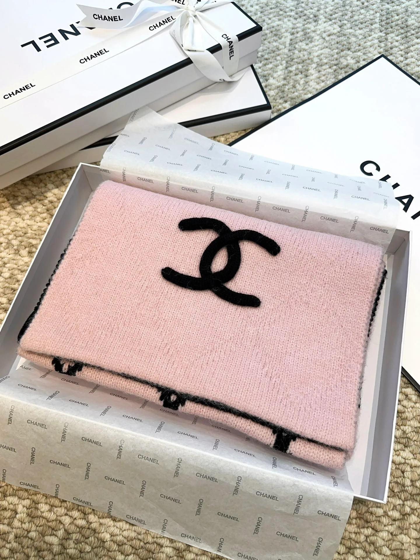 Шарфы Chanel 18105432