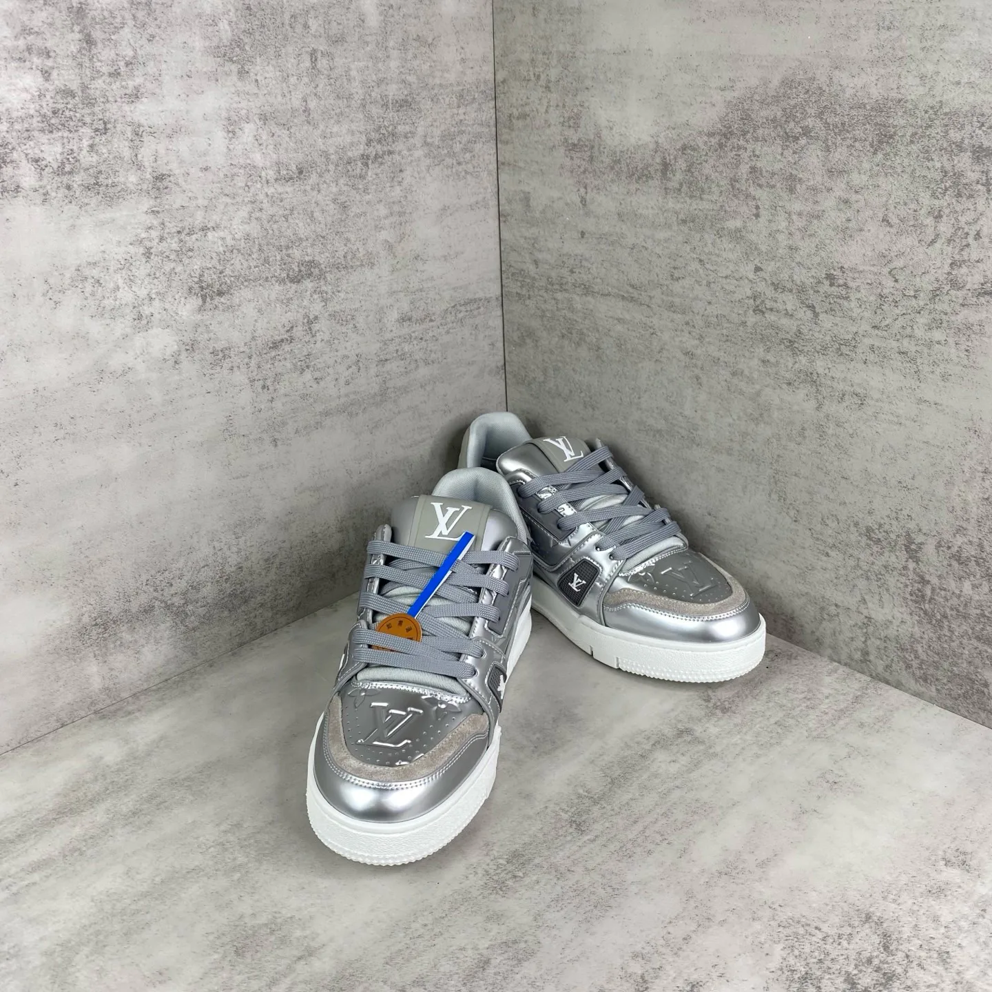 Кроссовки Женские Louis Vuitton 604331