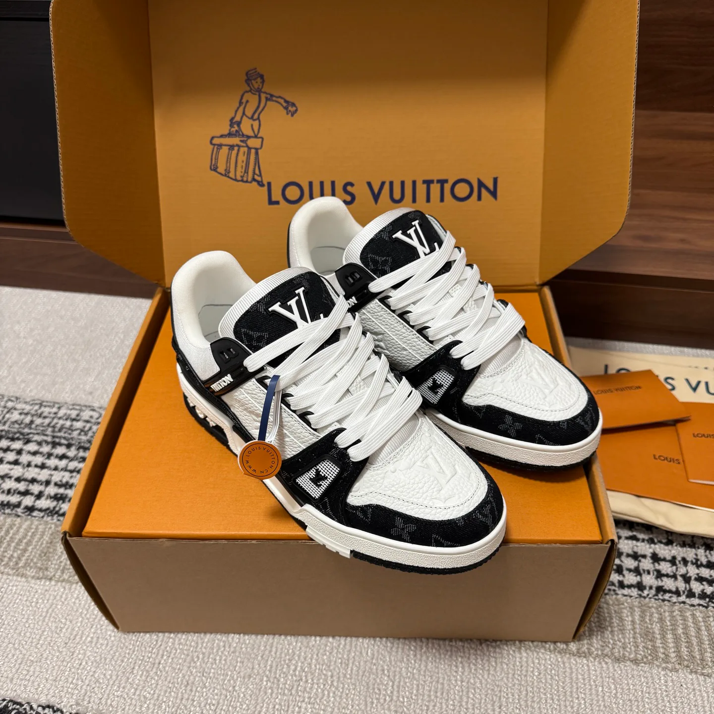 Кроссовки Женские Louis Vuitton 1546762