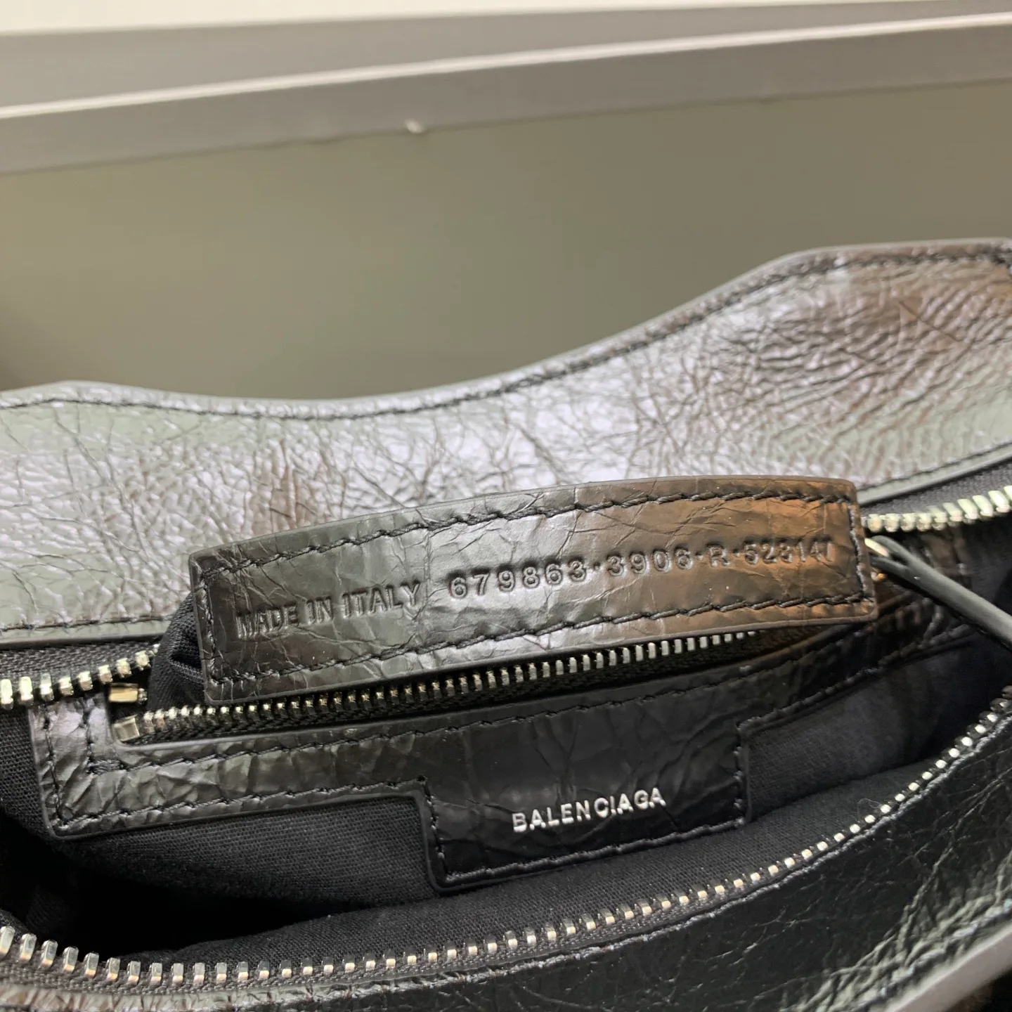 Классические Сумки Женские Balenciaga 11305374