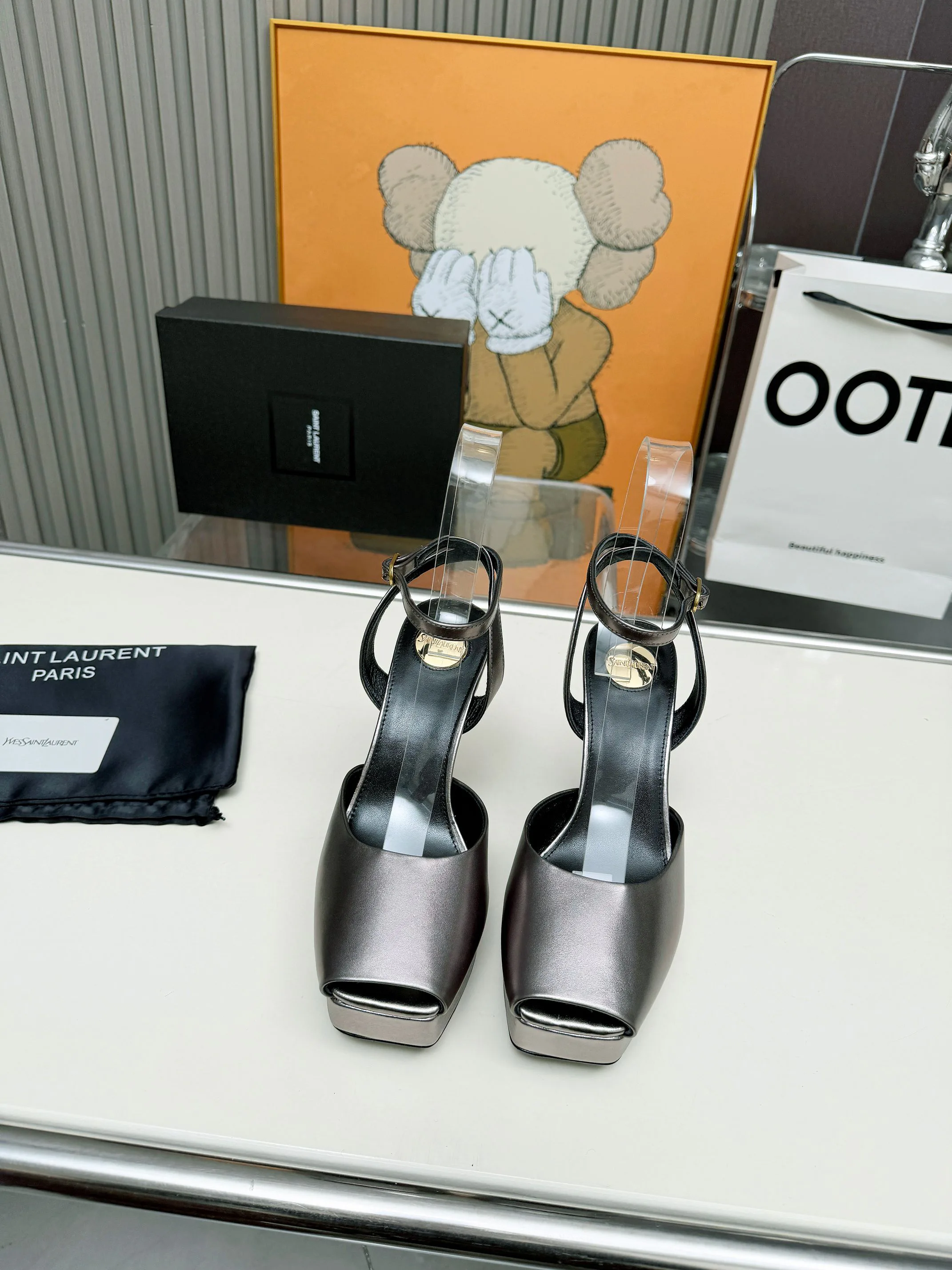 Босоножки Женские Saint Laurent 755717