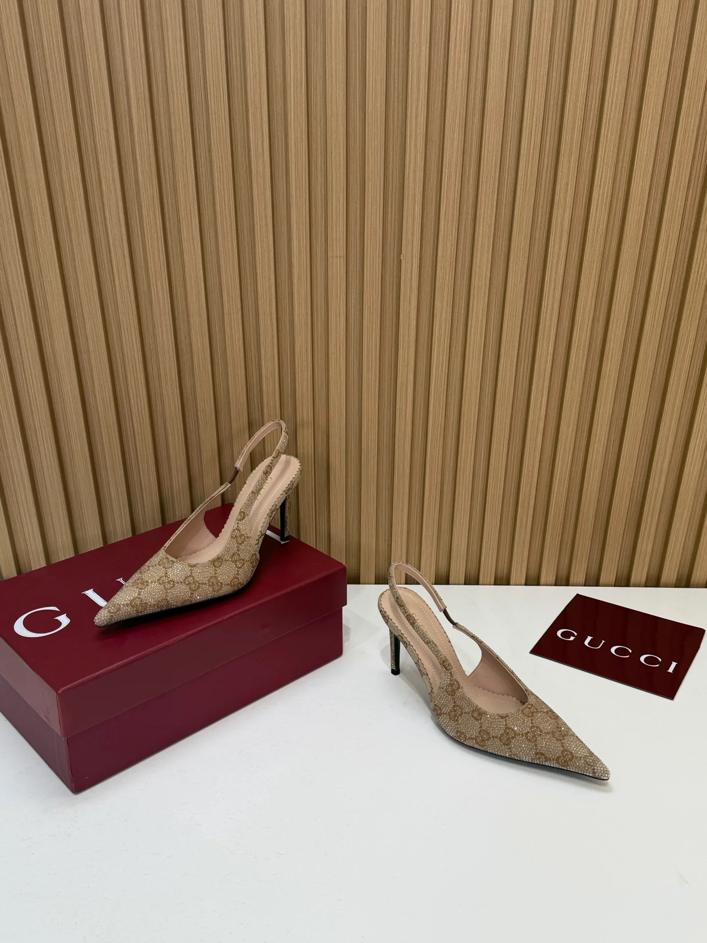Туфли Женские Gucci 18676783